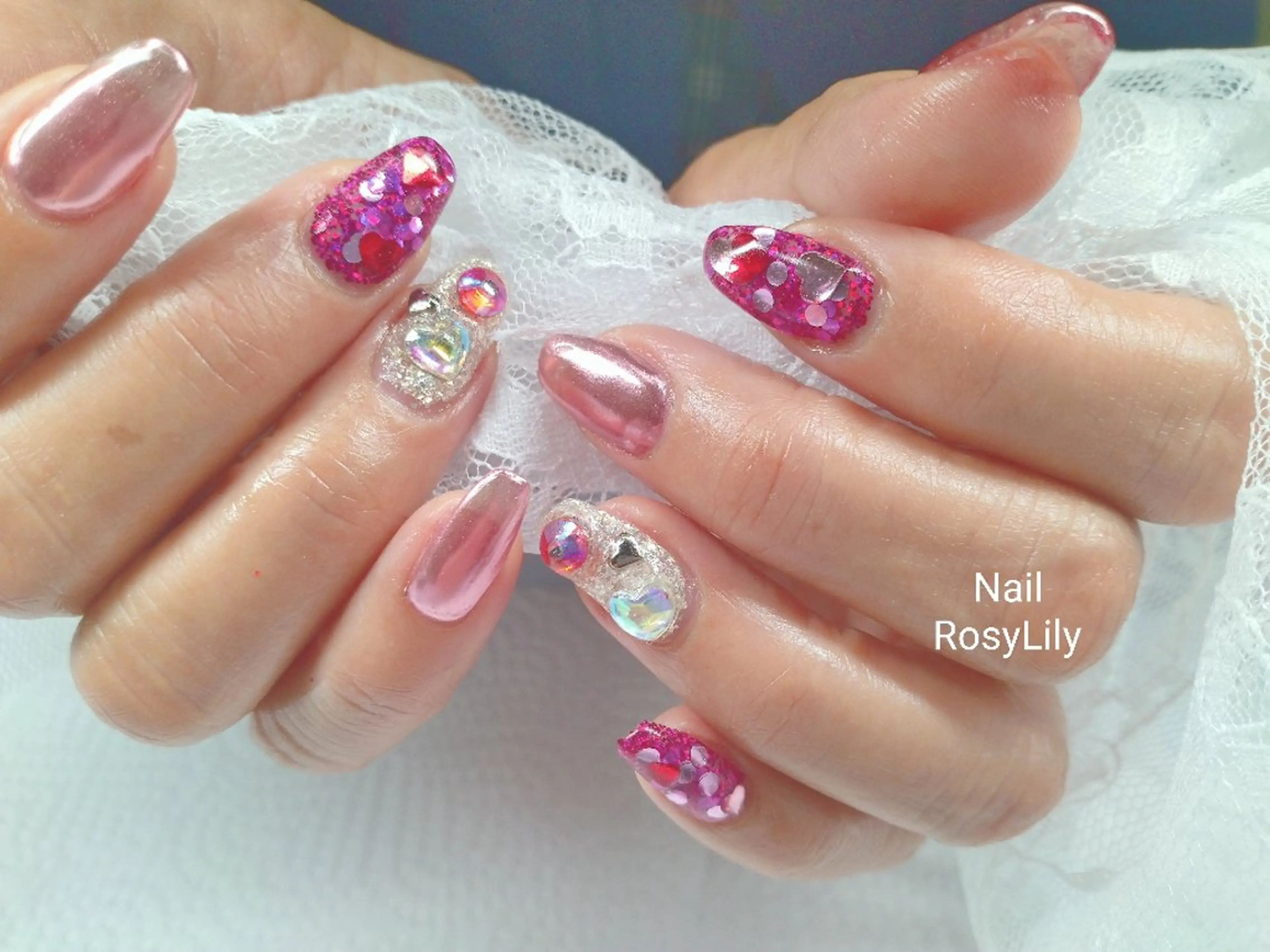 ネイル ハート ホログラムネイル ミラーネイル 持ち込み ピンク フットネイル プライベートサロン RosyLily所属・プライベートサロン Rosy Lilyのネイルデザイン