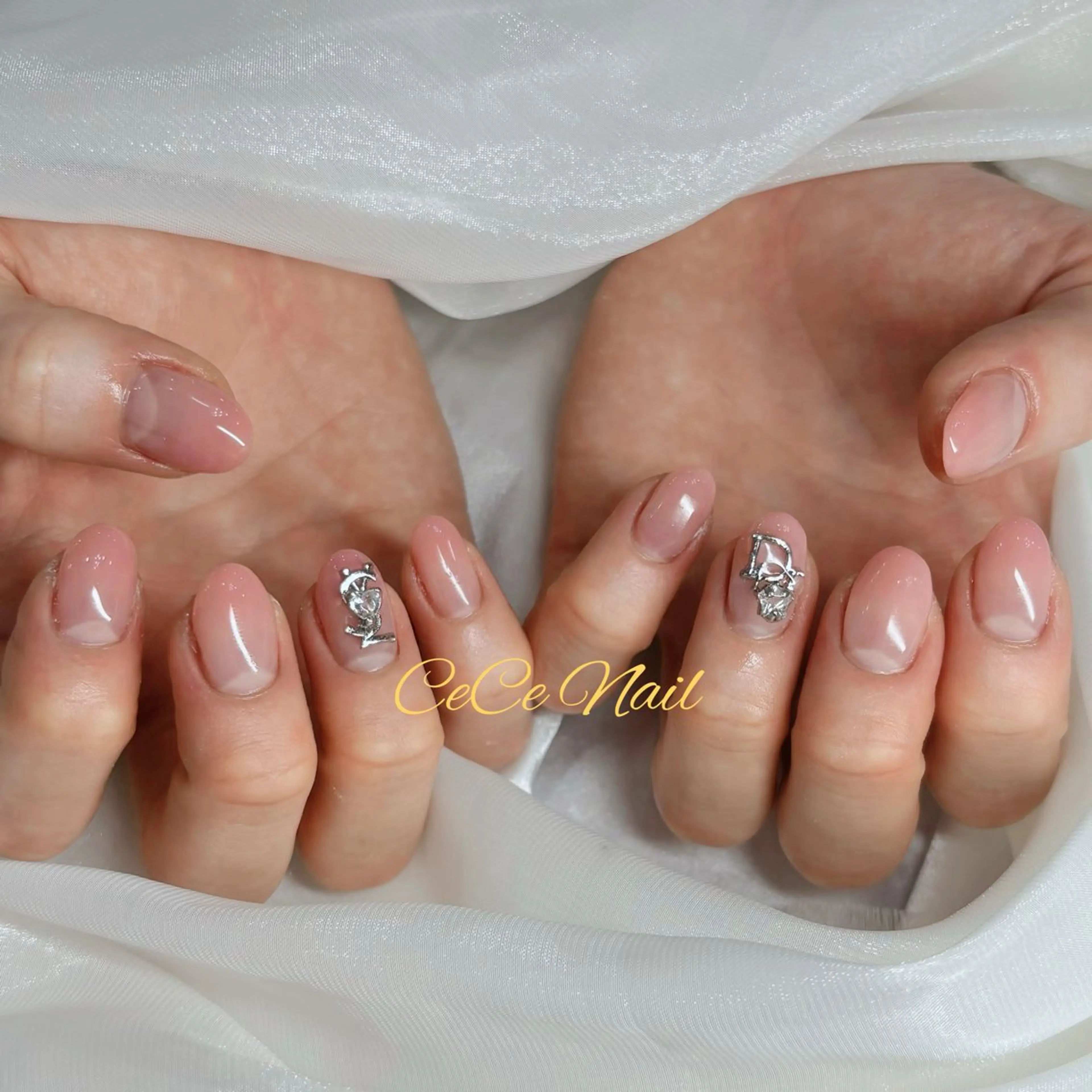 ネイル CeCeGarden ✨️キラキラワンホンのネイルデザイン