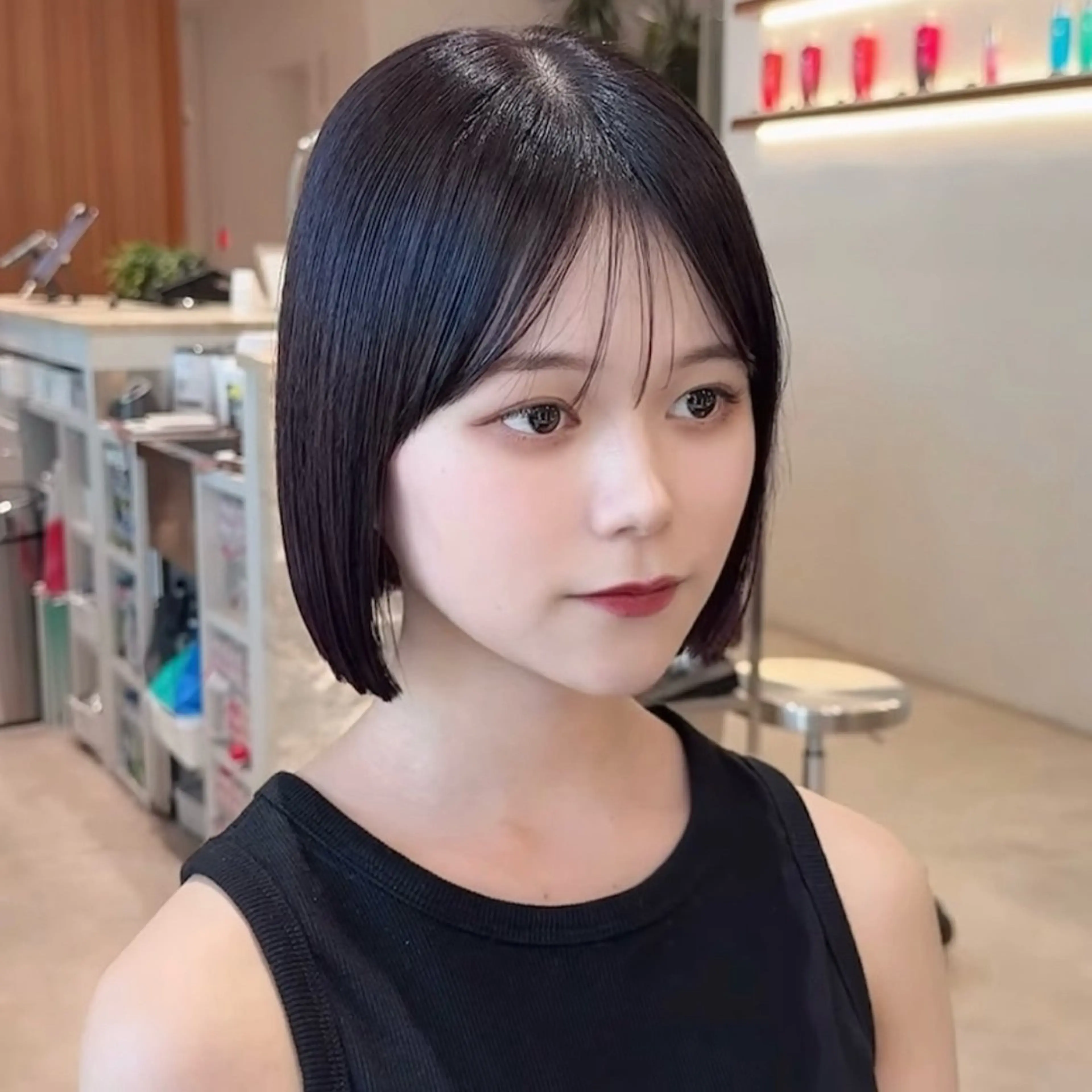 ミディアム カラー 切りっぱなしボブ ショートボブ ボブレイヤー 透明感カラー ボブ カット ヘアカラー トリートメント 田中航平/渋谷ボブ/ レイヤーボブのヘアスタイル