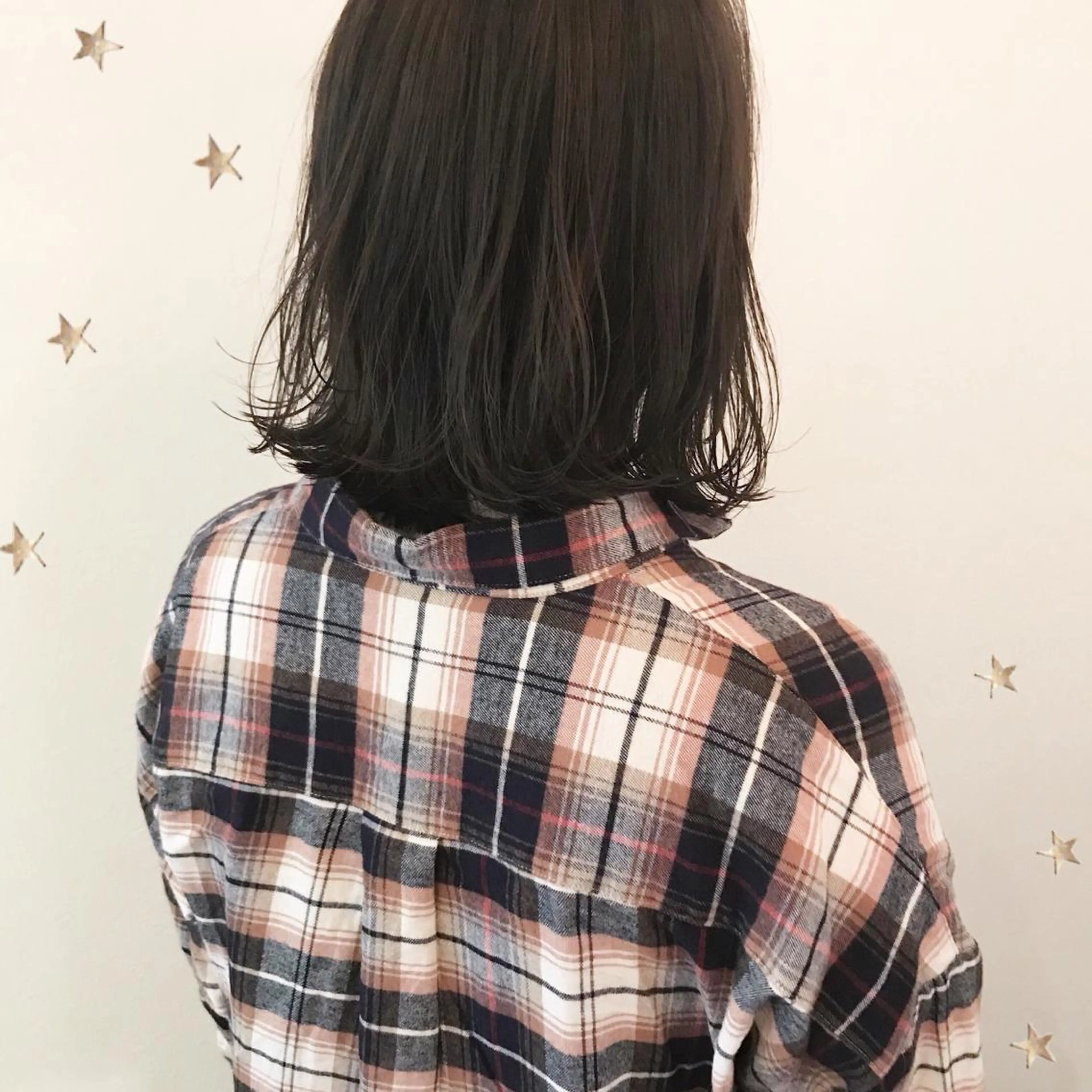 ミディアム 市川 千夏のヘアスタイル