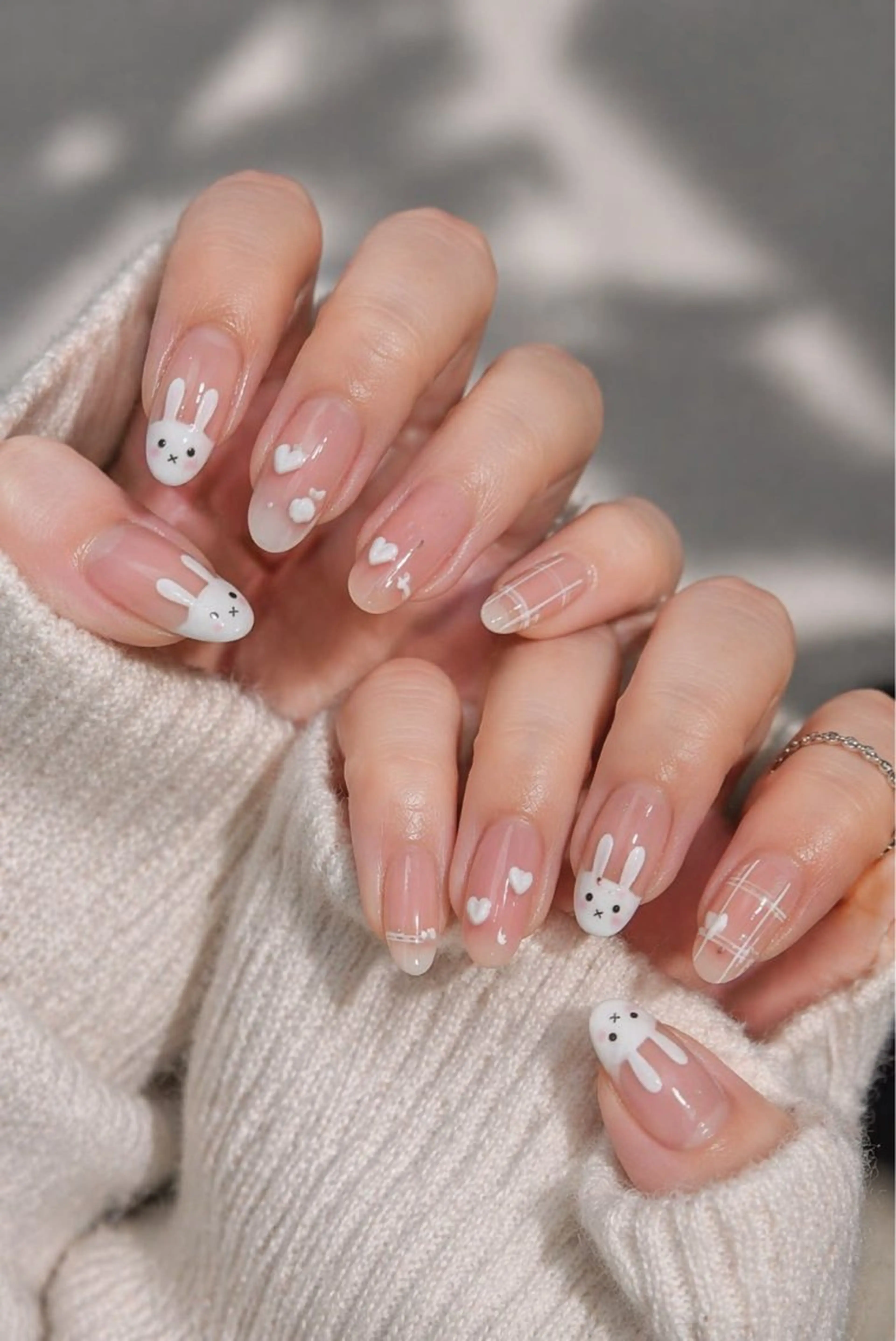 カラー グラデーションカラー ピンクカラー ハンドネイル AIN Nailのネイルデザイン