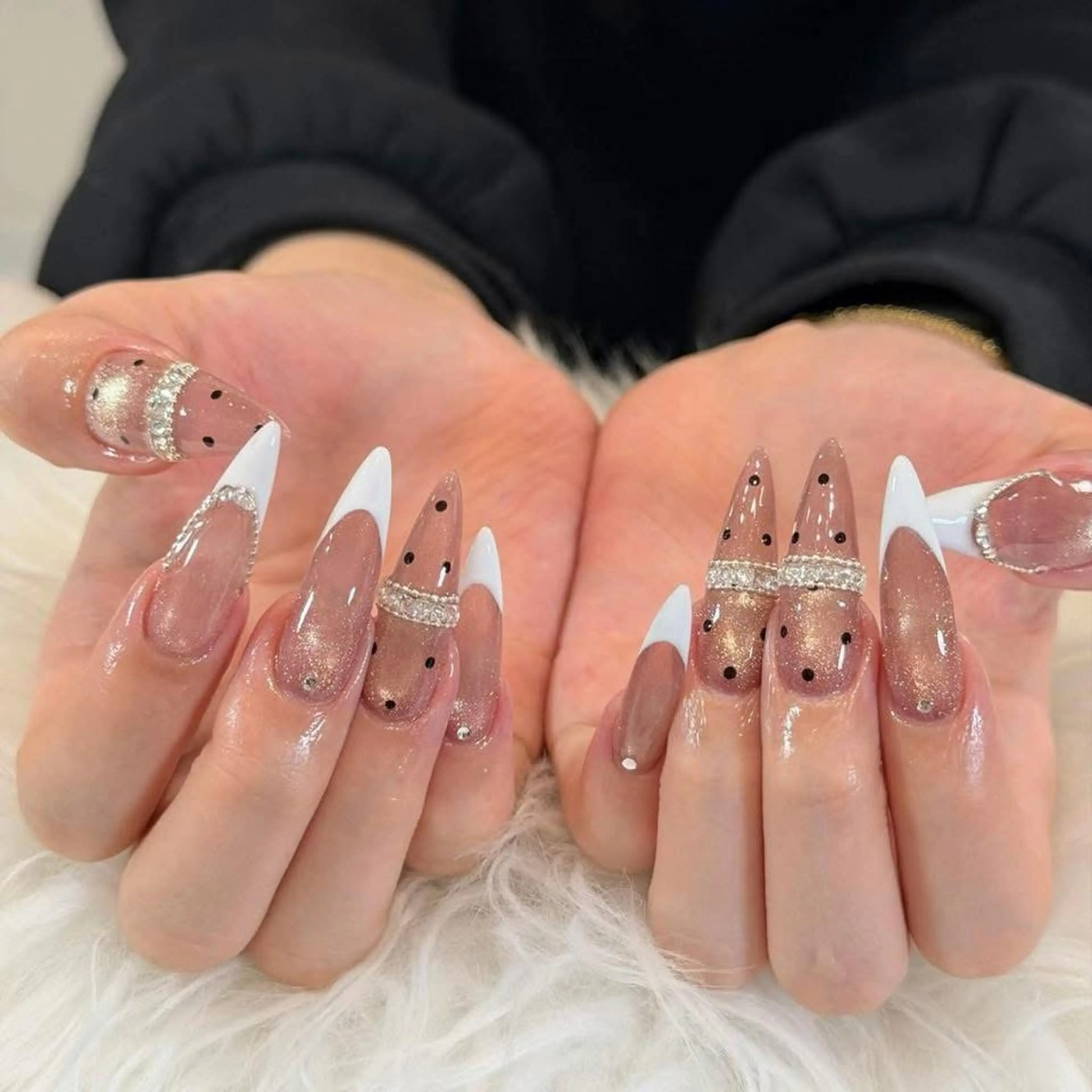 ネイル フレンチネイル キラキラネイル 韓国ネイル シンプルネイル ワンホンネイル ハンドネイル MEI Nailのネイルデザイン