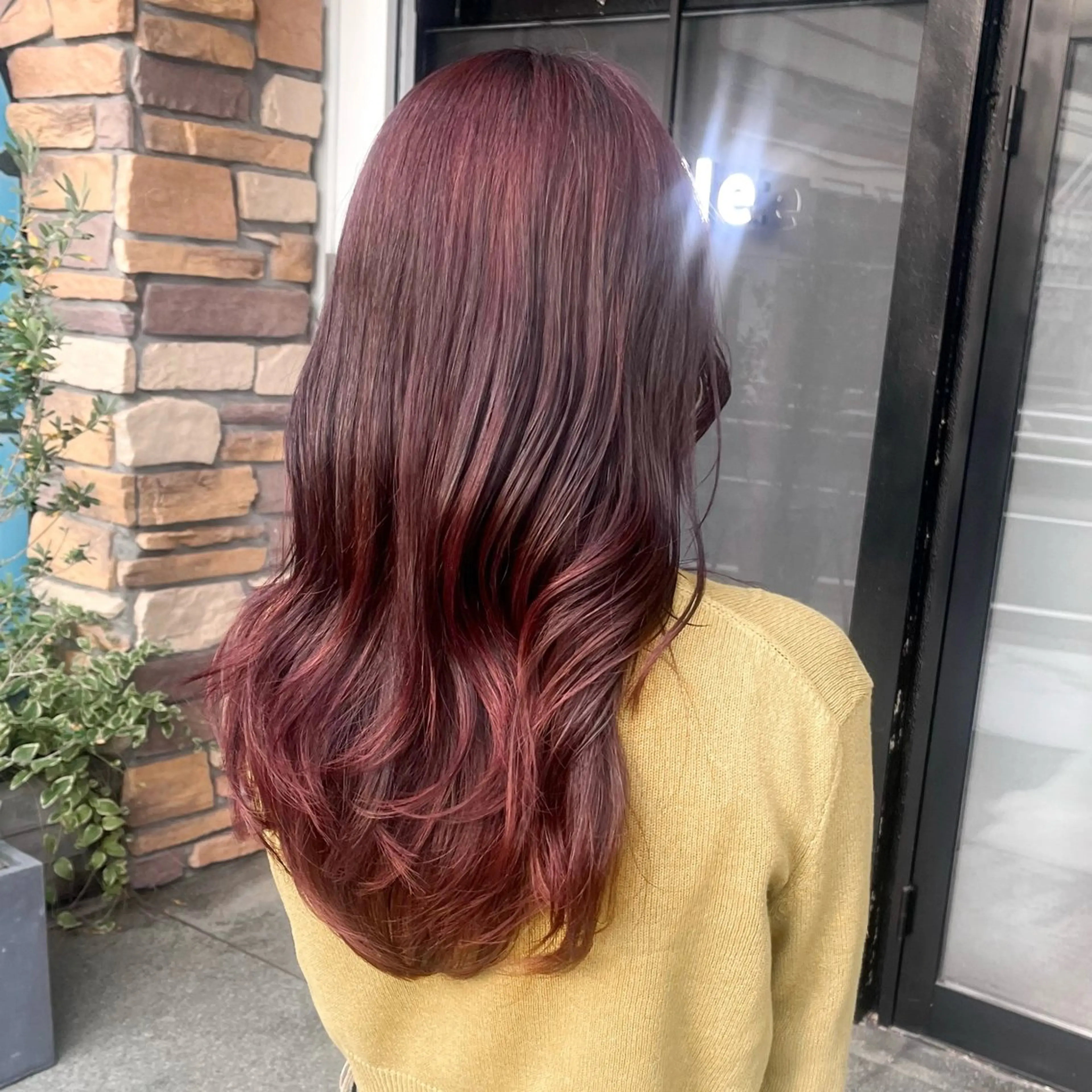 ロング カラー カット ヘアカラー トリートメント 伊藤 玲衣のヘアスタイル