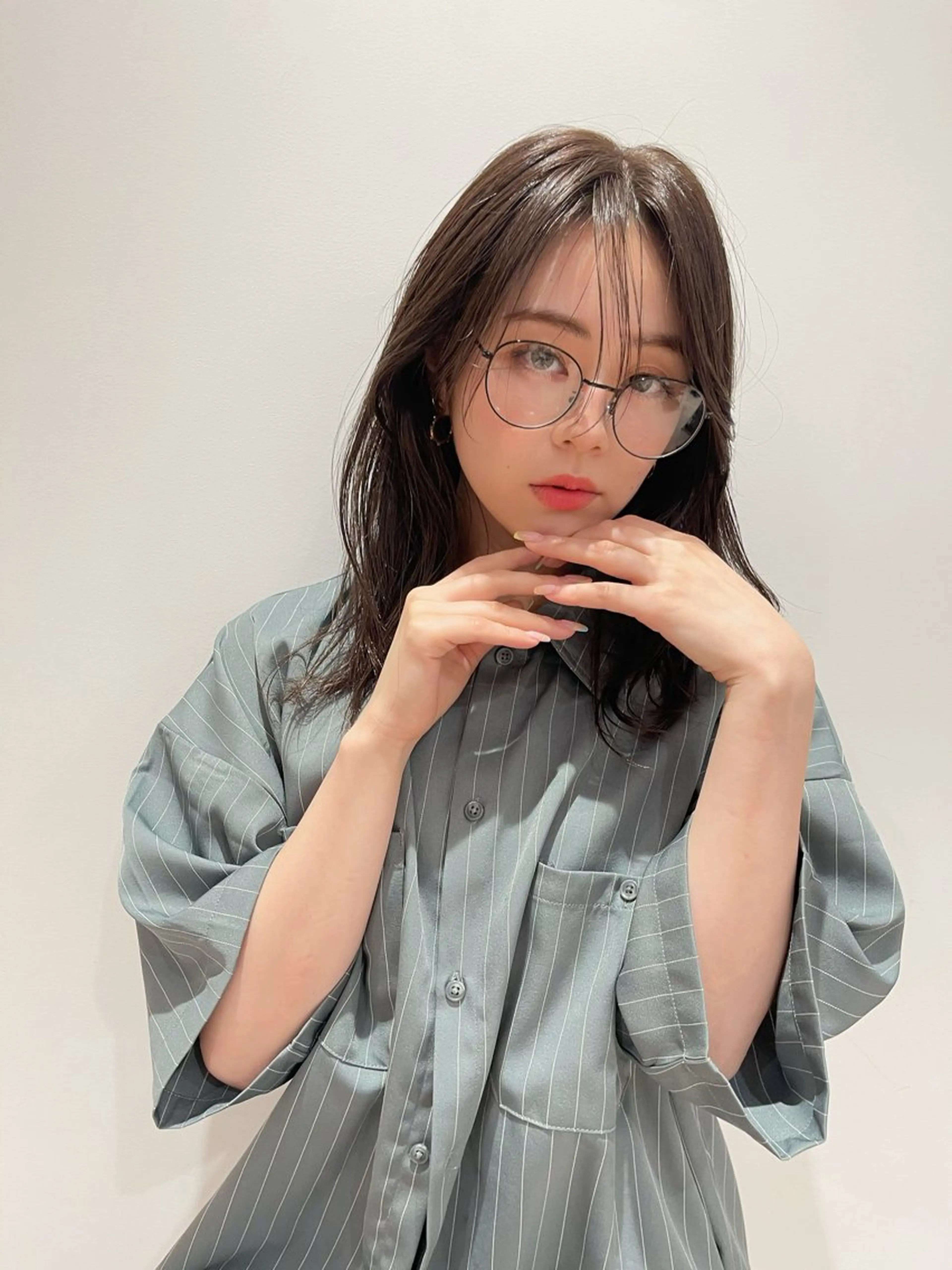 ミディアム カラー パーマ ヘアアレンジ うざバング カット ヘアカラー トリートメント VIVIE【ヴィヴィ】所属・髪質改善/韓国風 レイヤー/田村祐樹のヘアスタイル