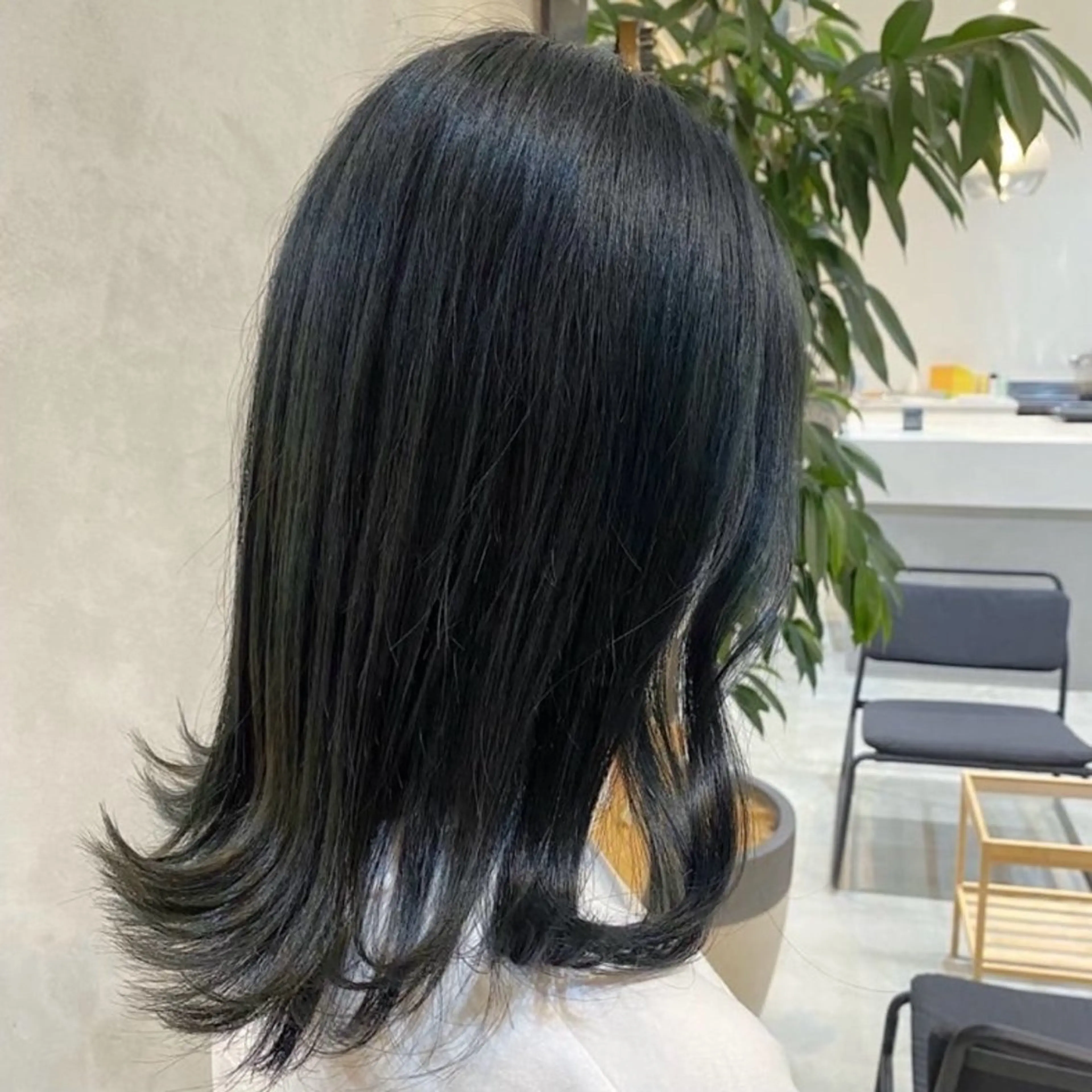 ロング FERIA かりんのヘアスタイル