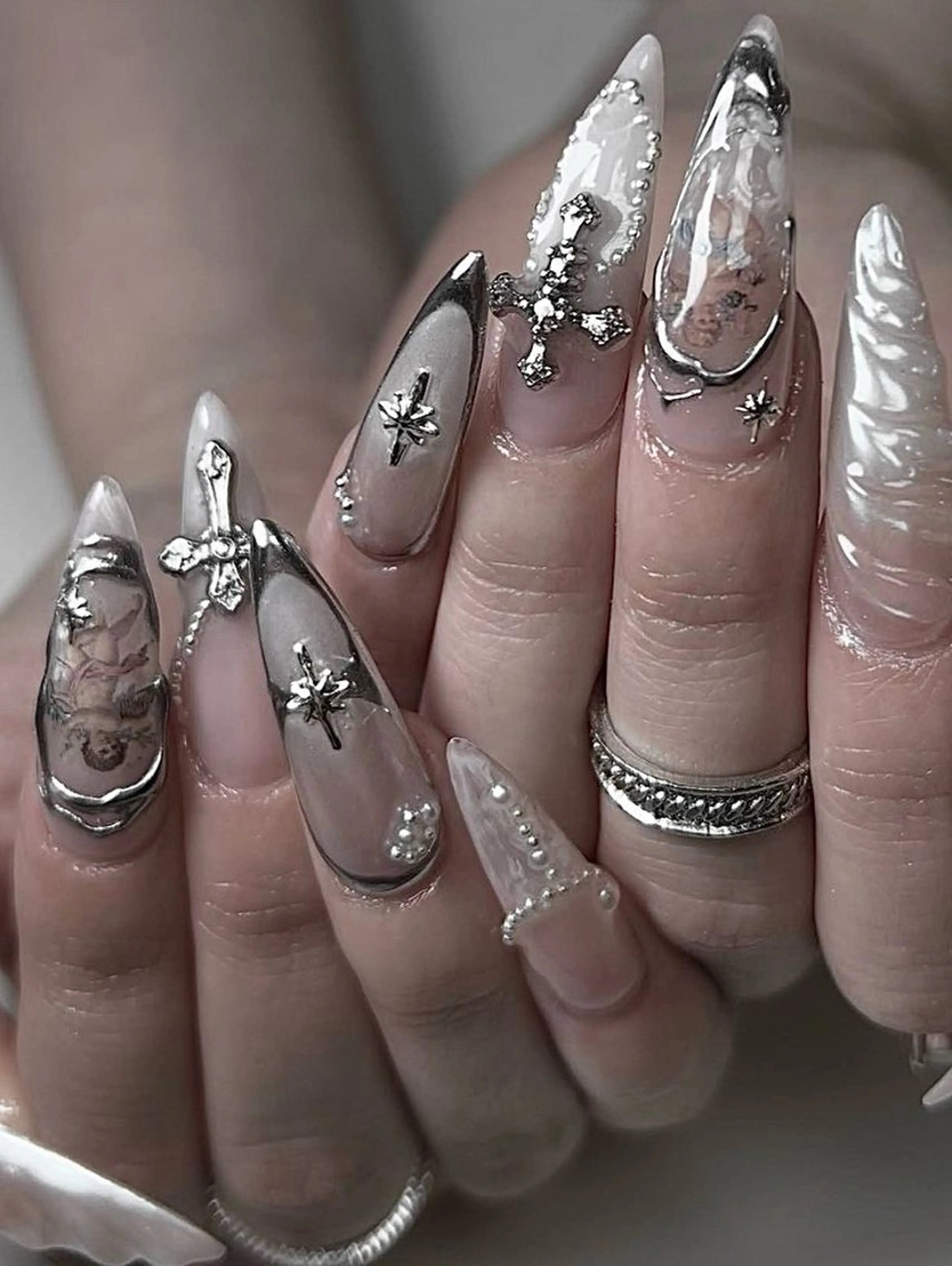セミロング ティキ Pono Nailsのネイルデザイン