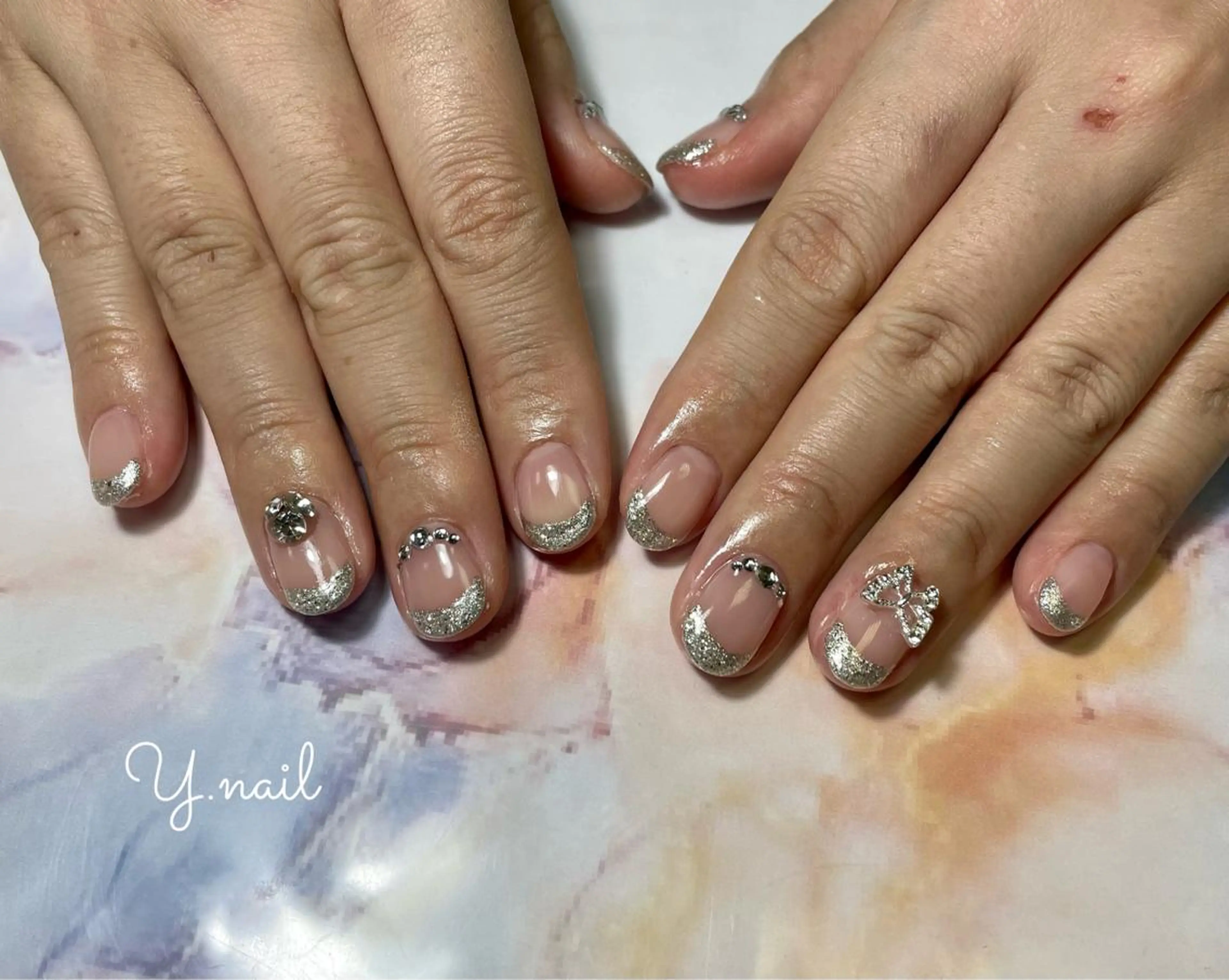 ネイル フレンチネイル ガラスフレンチ Feliz 楽しいネイルサロンのネイルデザイン