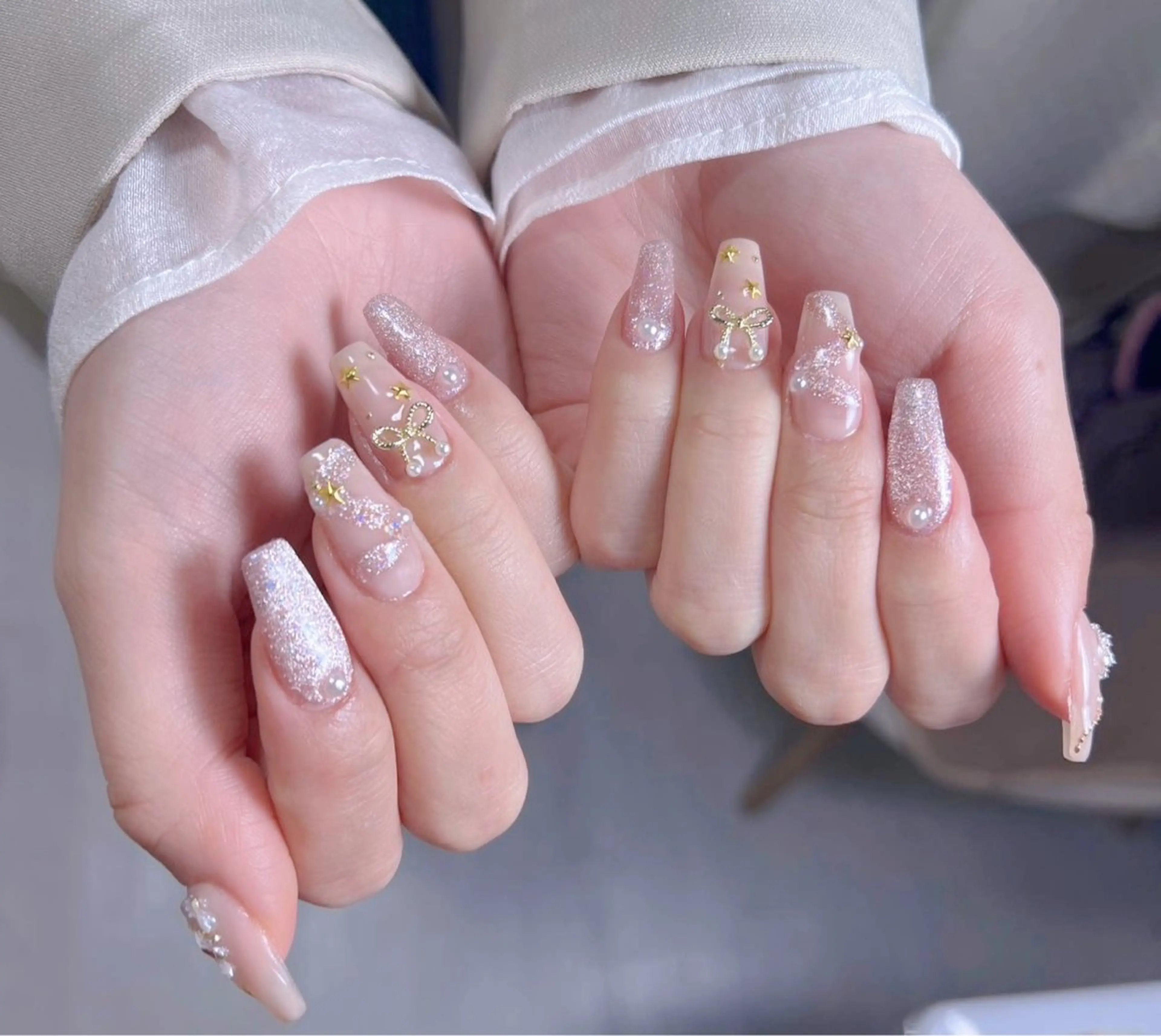 ネイル Shis_🦄shi 韓国風キラキラネイルのネイルデザイン