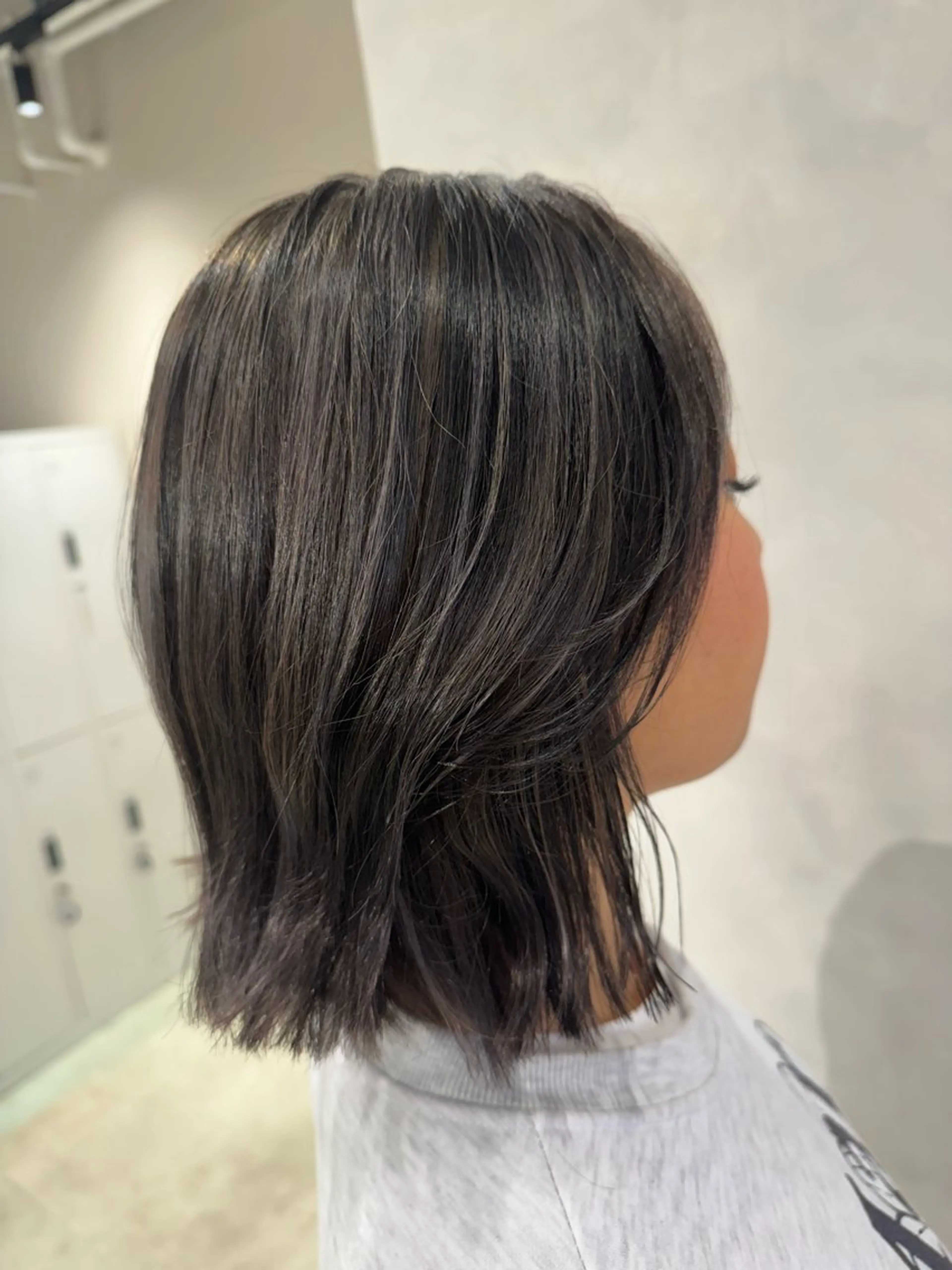 ミディアム カラー ハイライトカラー ハイライト カット ヘアカラー トリートメント 透明感カラー✨艶髪 制作🌱山根あゆみのヘアスタイル