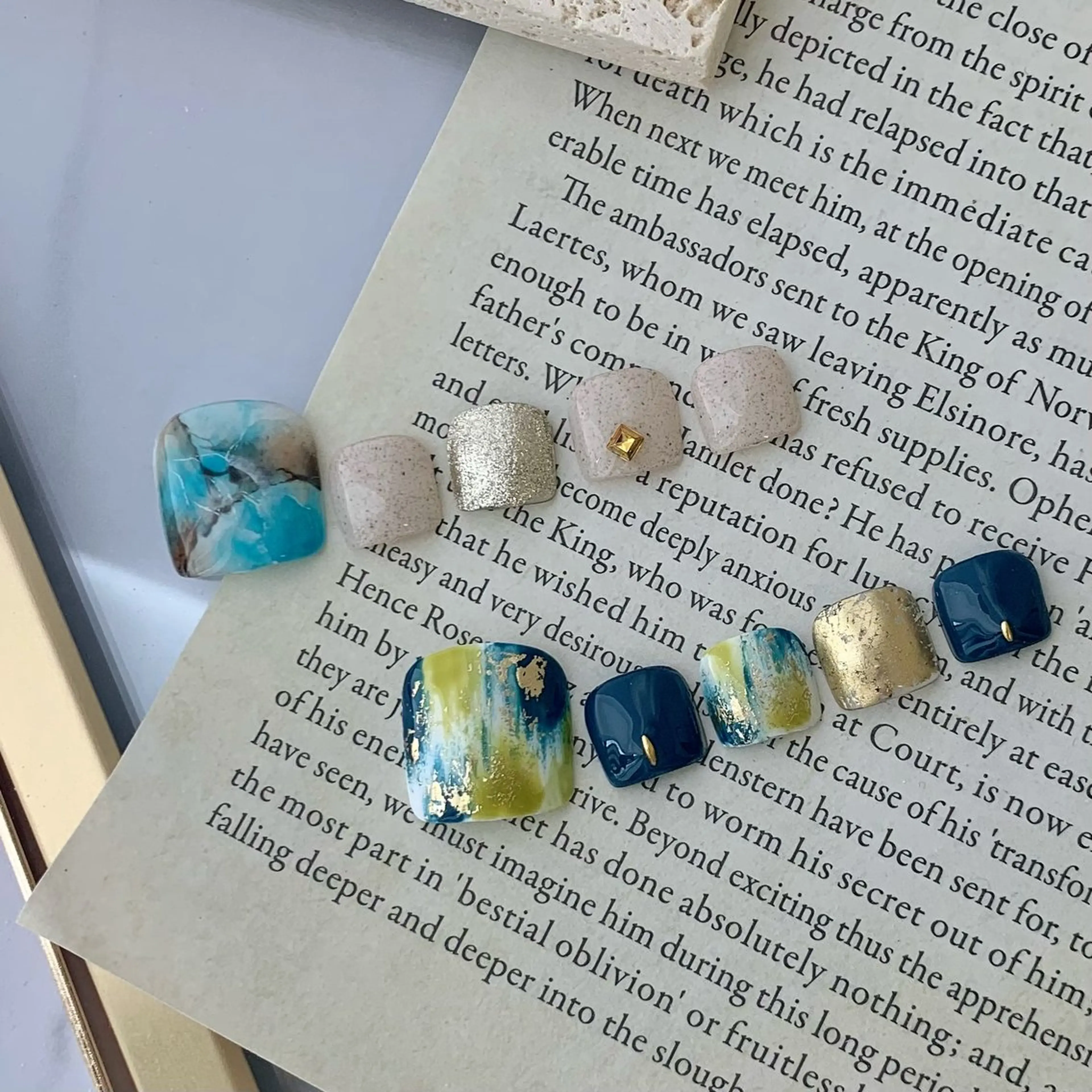 ネイル 'mm  (ミリ) ＭＡＮＡＭＩのネイルデザイン