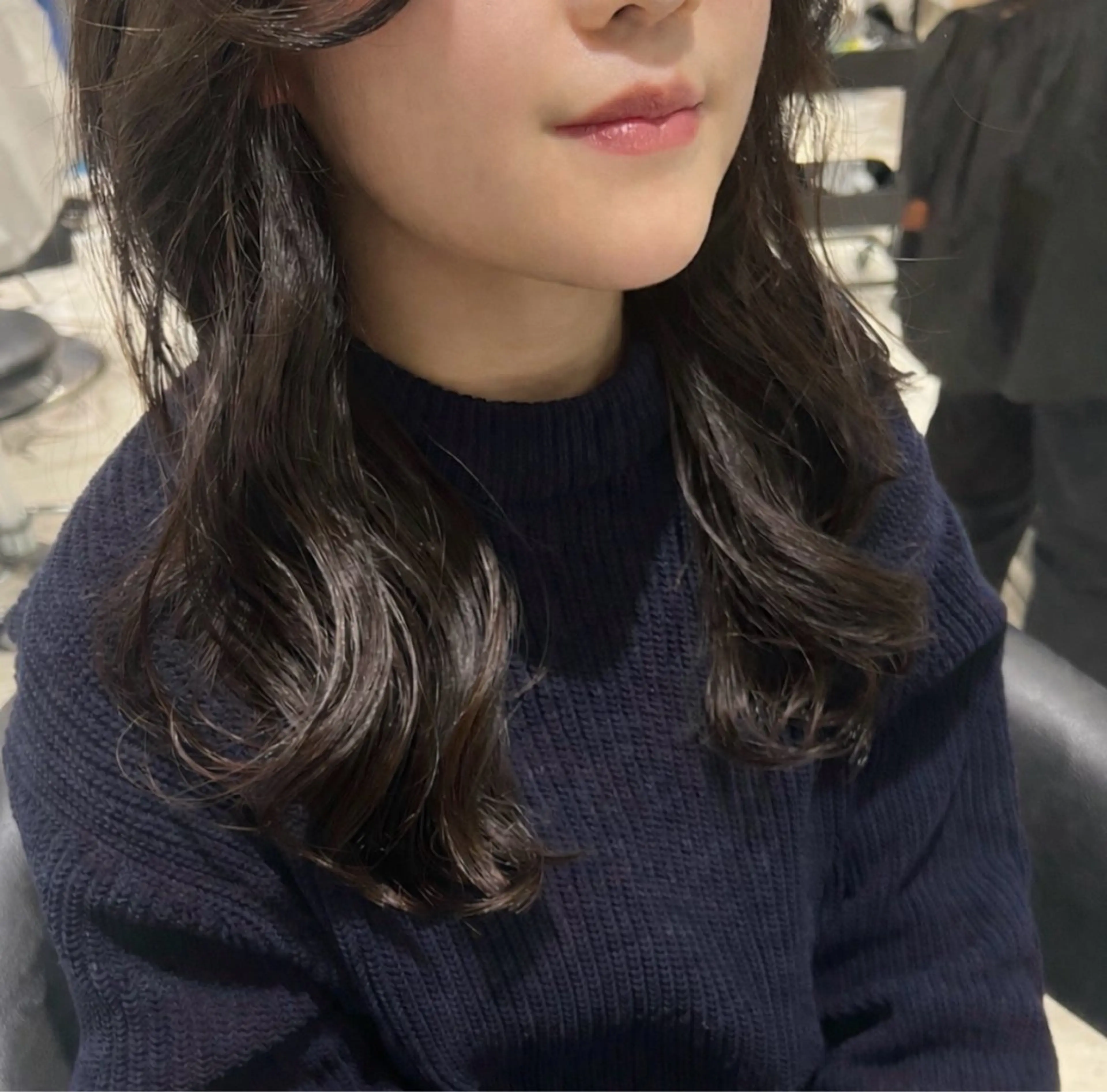 ロング パーマ カット パーマ コテ巻きパーマ💙 シノヤユイのヘアスタイル