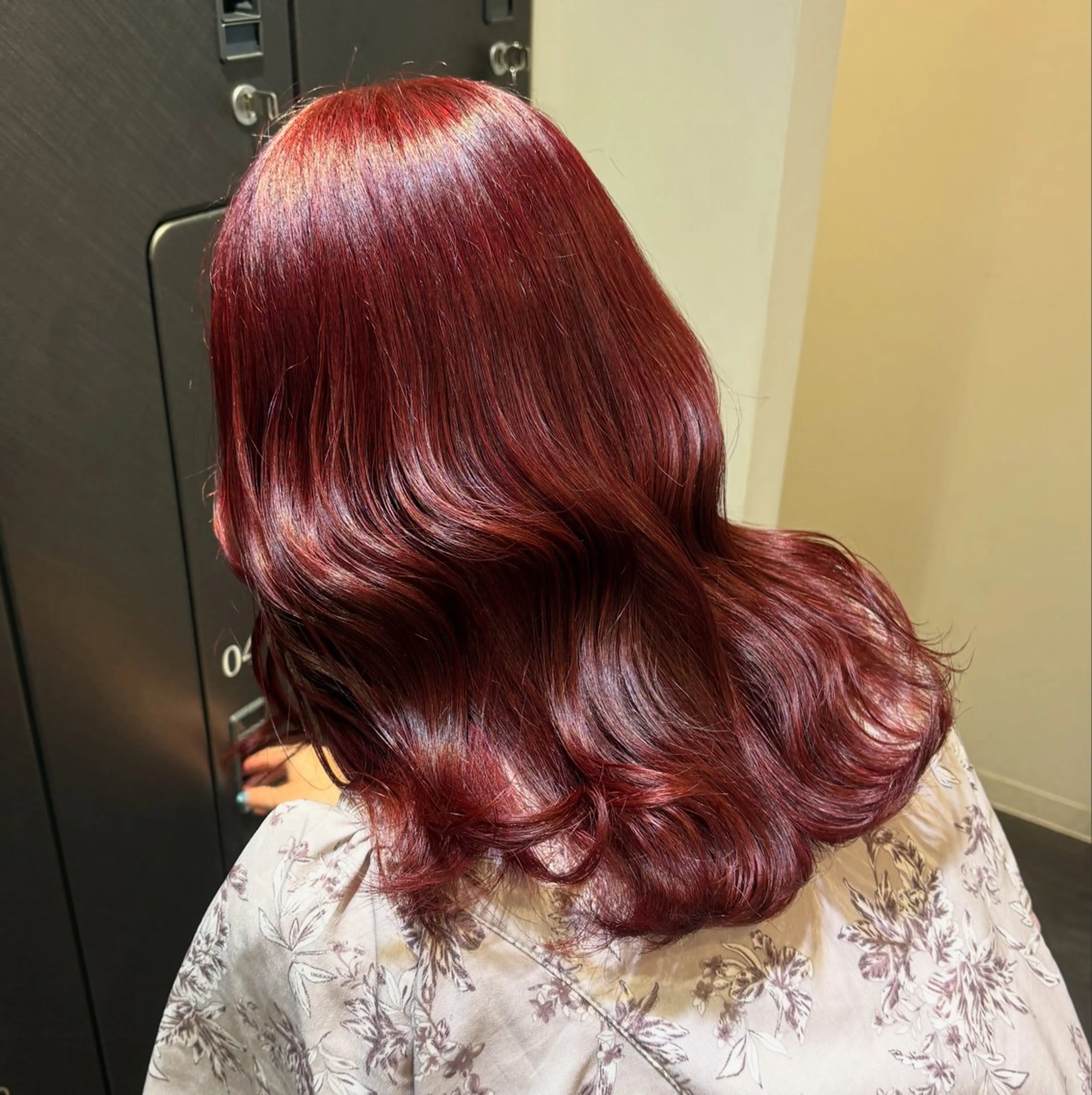 セミロング カラー ブリーチ ダブルカラー ブリーチなしカラー レッドカラー カット ヘアカラー トリートメント 🖤大人可愛い⌇ 𝐑 𝐈 𝐎🖤のヘアスタイル