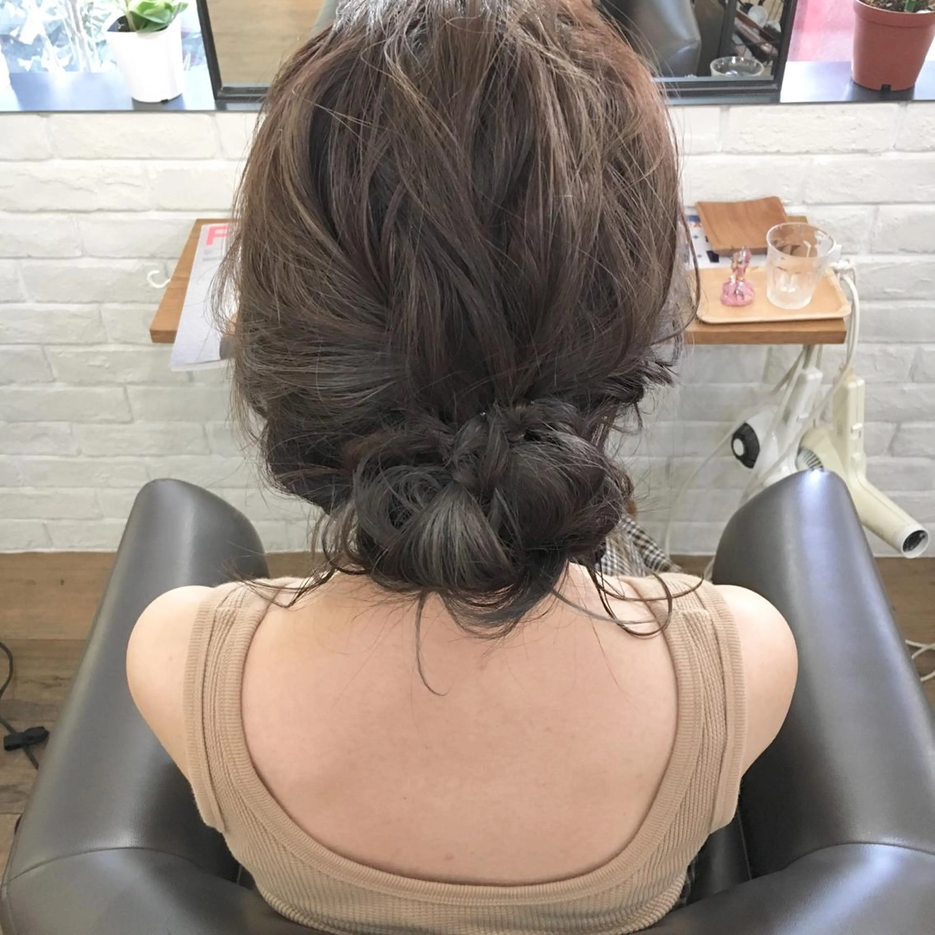 ミディアム カラー ヘアアレンジ 薬院:今泉/上川美幸 ボブ/顔周りレイヤーのヘアスタイル