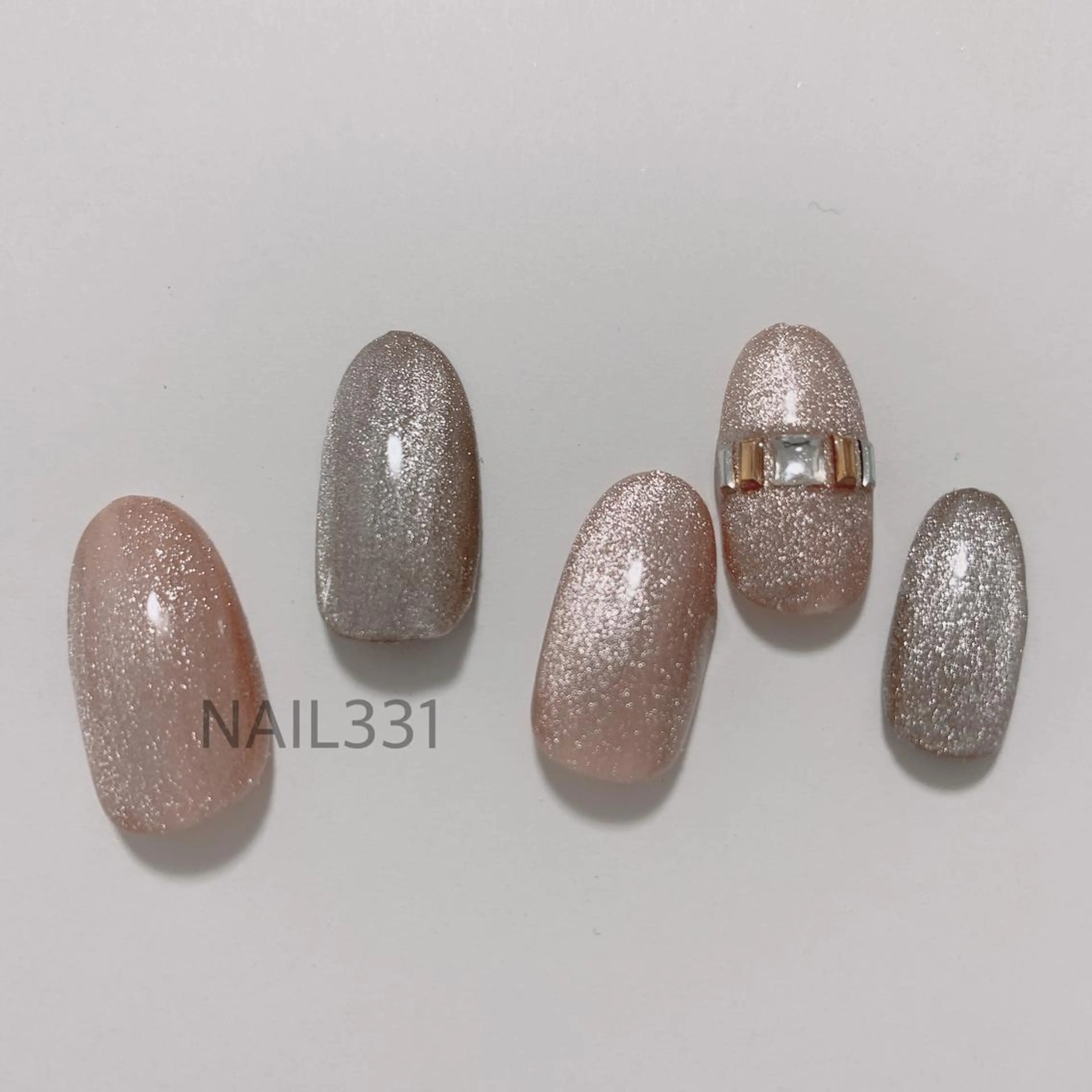 ネイル Nail 331のネイルデザイン