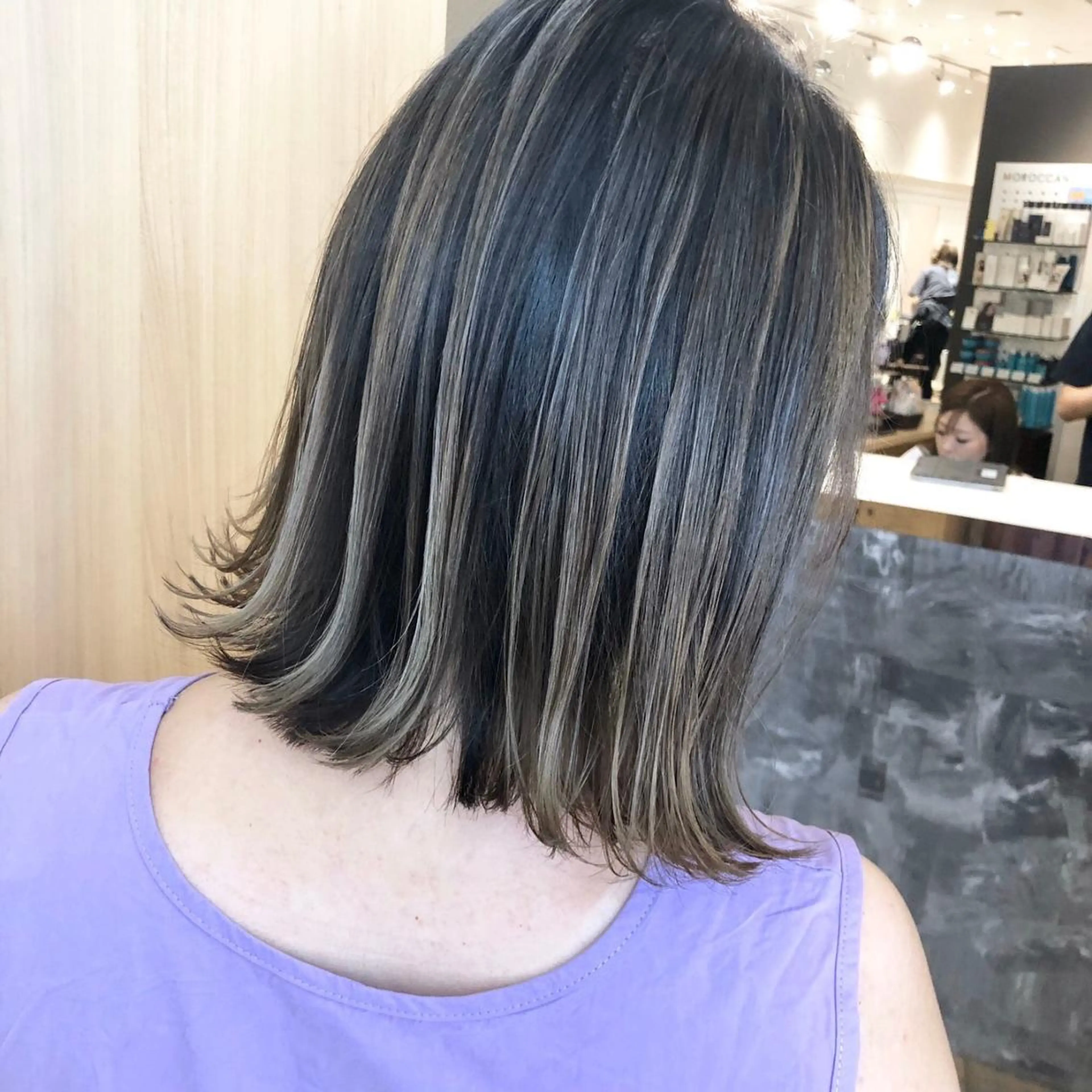 セミロング カラー ブリーチ ケアブリーチ 透明感カラー イルミナカラー トリートメント ⭐️Shelter by TOKYO⭐️のヘアスタイル