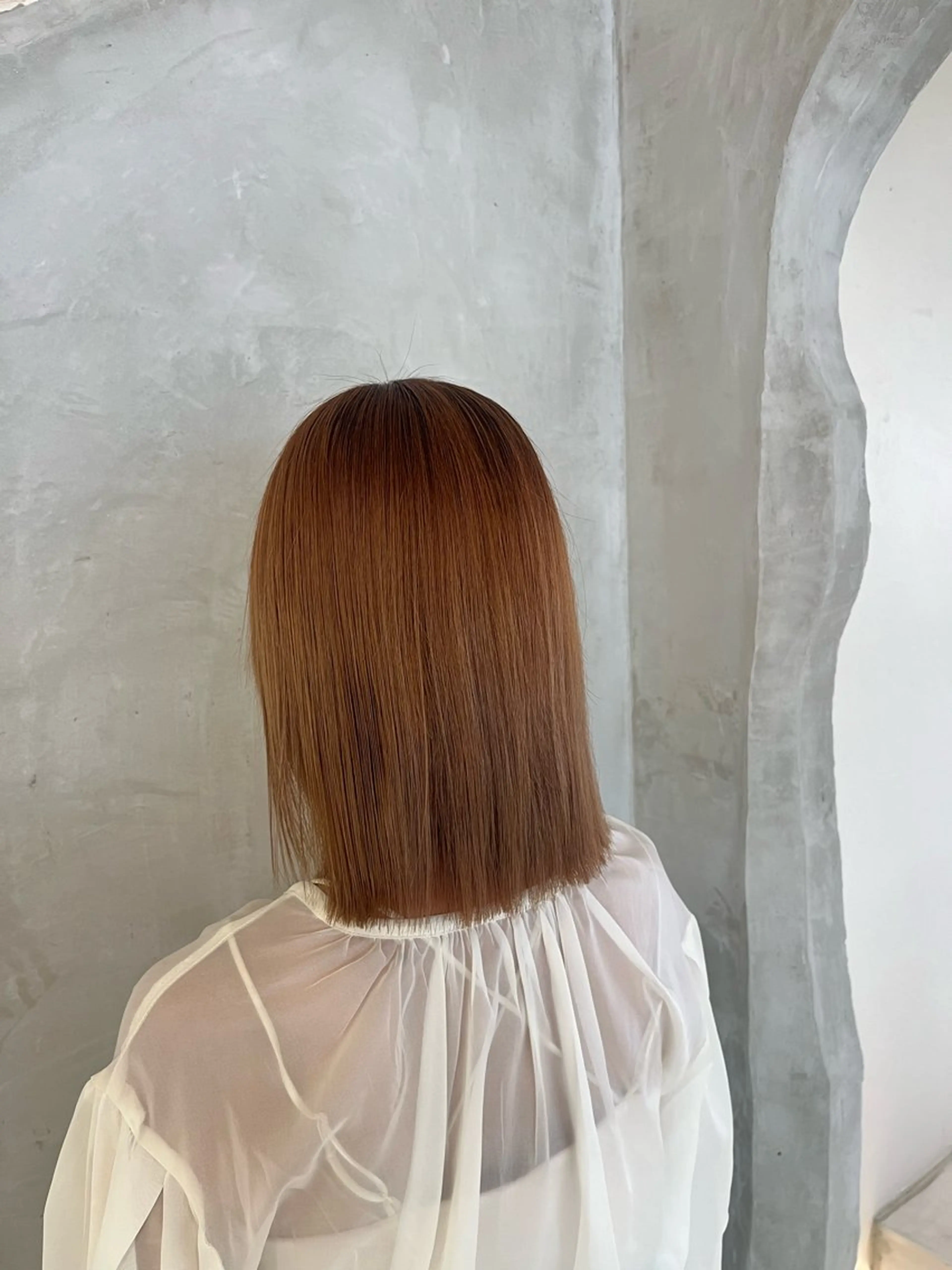 ミディアム カラー カット ヘアカラー トリートメント 切りっぱなしボブ/ 艶カラー/綾莉のヘアスタイル