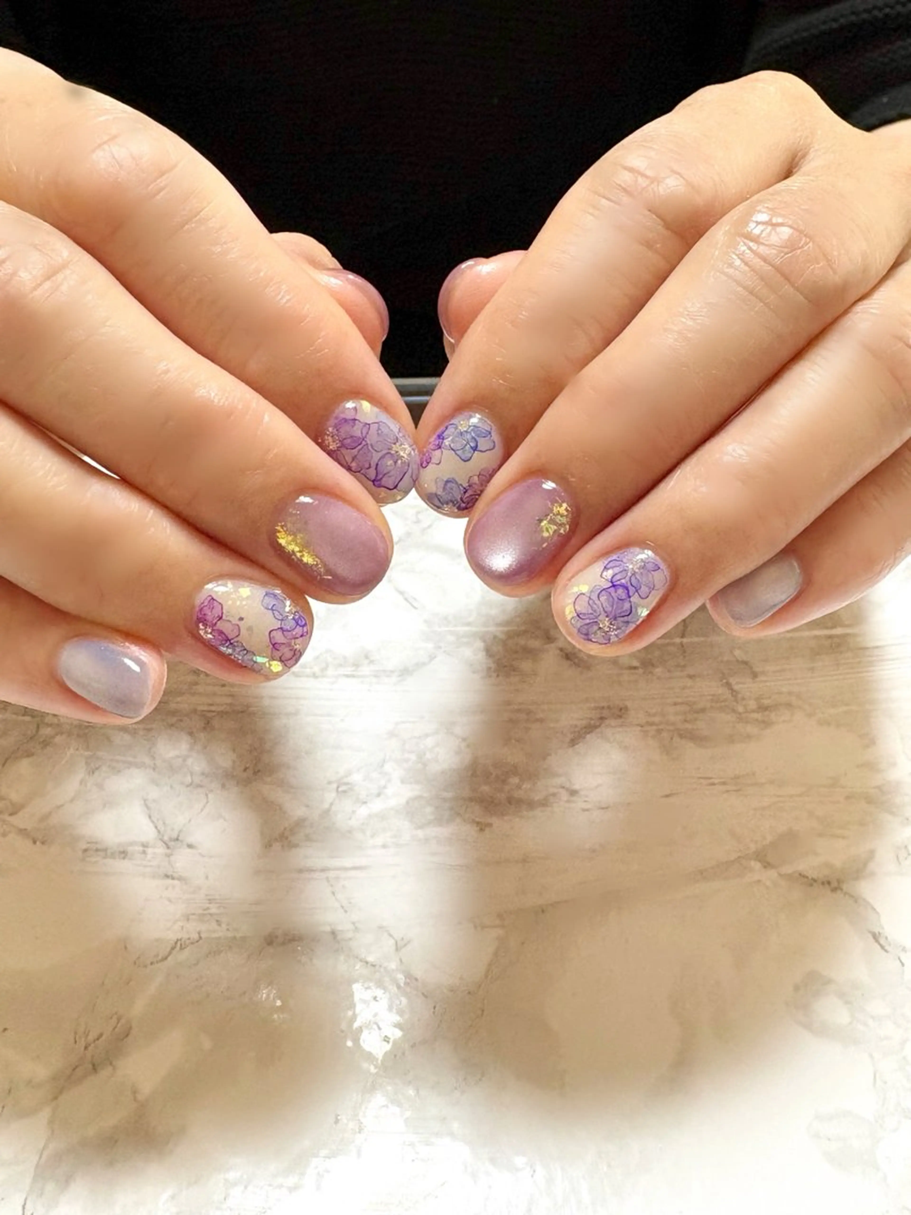 ネイル ブルー フラワーネイル ハンドネイル nail salon アルストロメリアのネイルデザイン