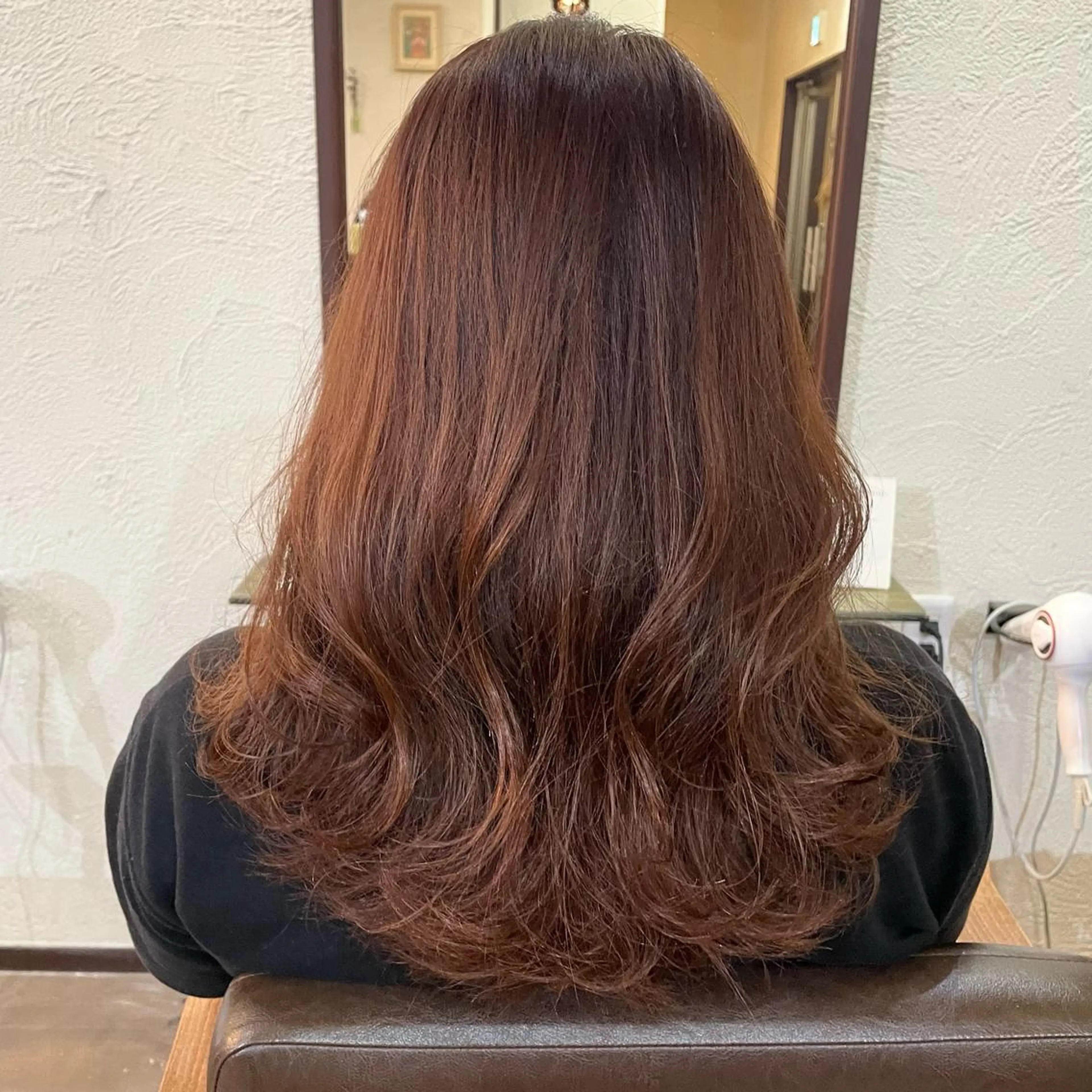 セミロング カラー ピンクカラー 箱守 さやかのヘアスタイル