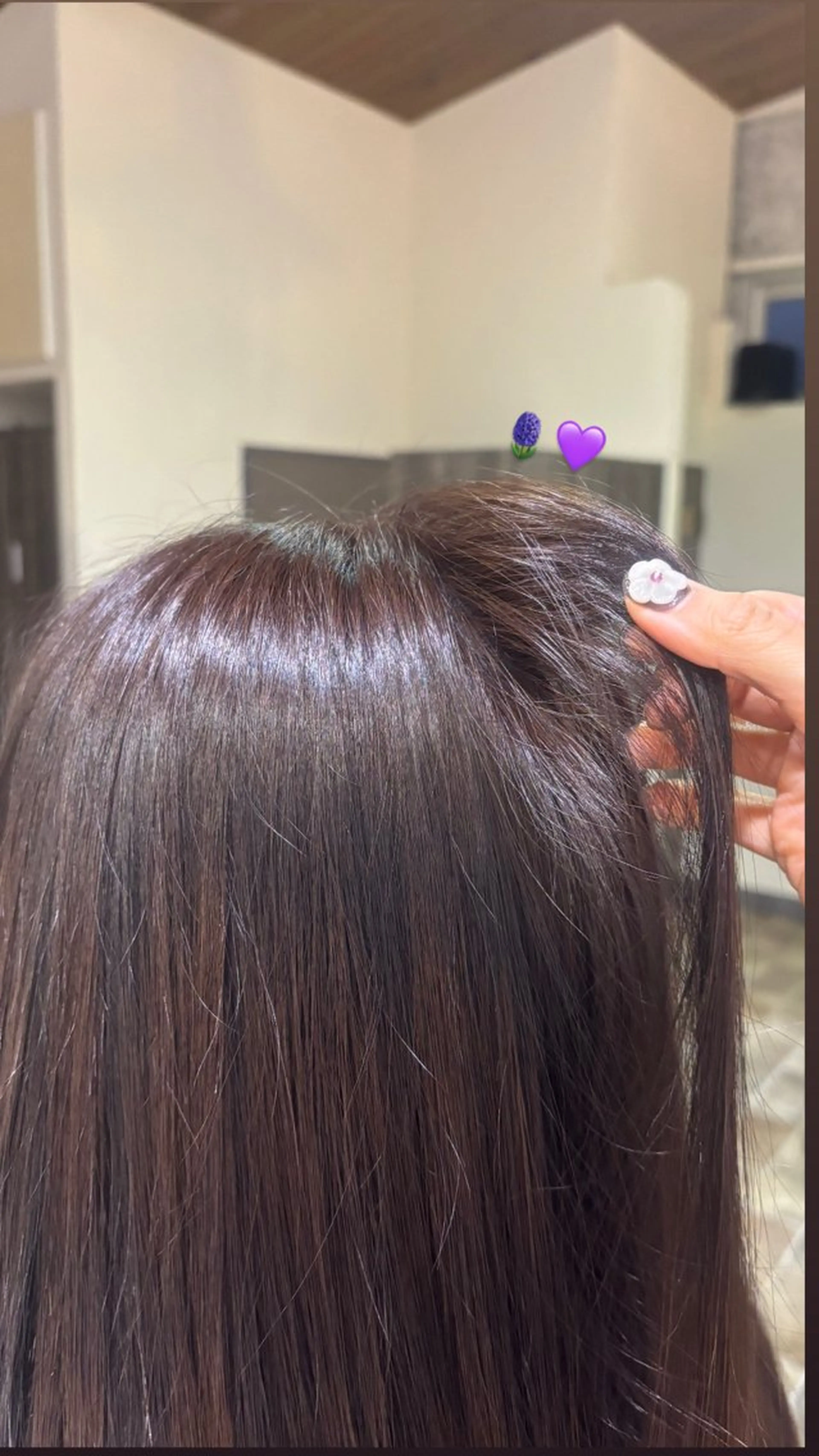 ロング カラー アッシュ ラベンダーカラー ラベンダーアッシュ 楠瀬 綾乃のヘアスタイル