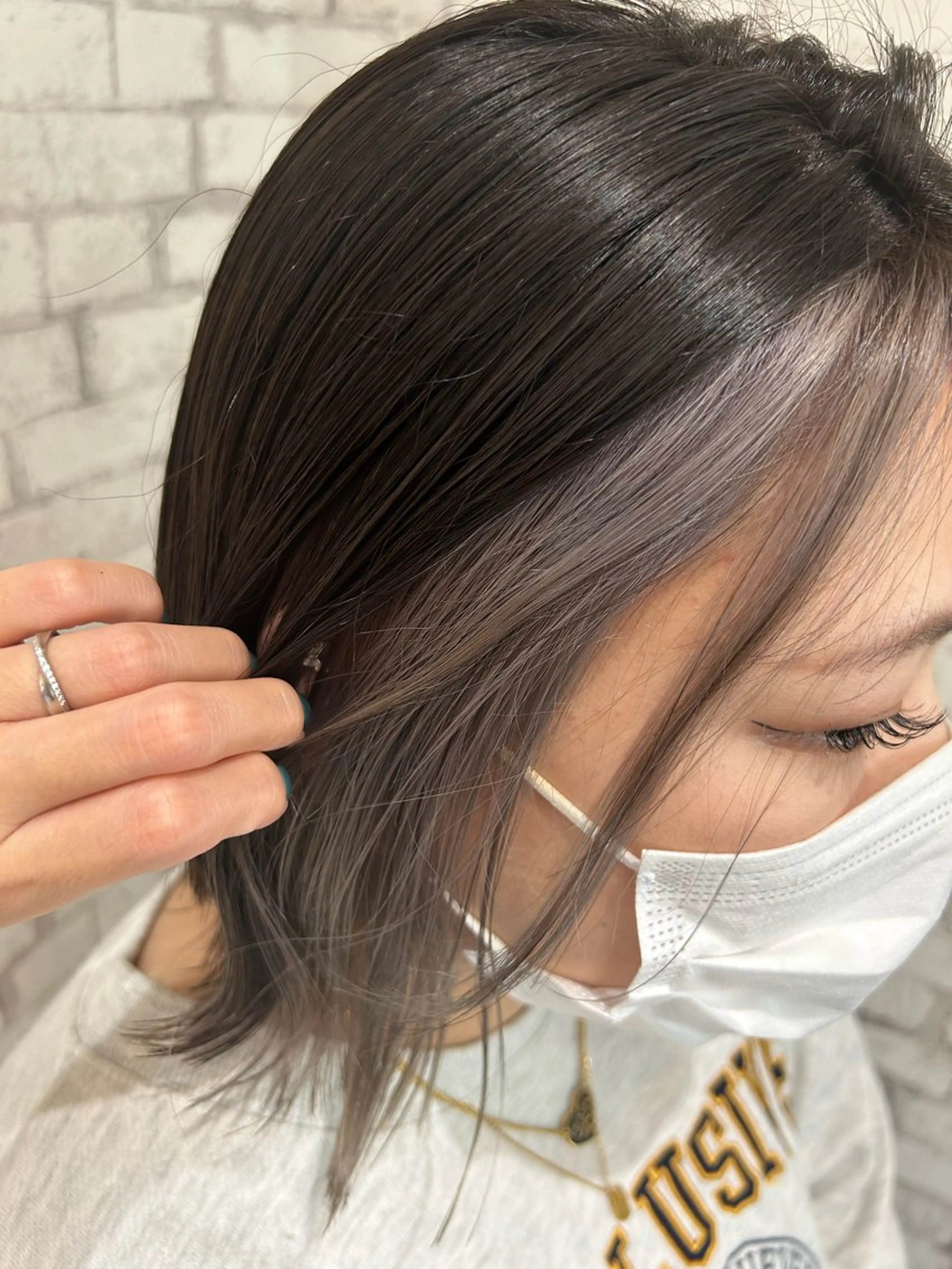 イルミナカラー+ポイントブリーチ +ホームケア付きトリートメントの写真