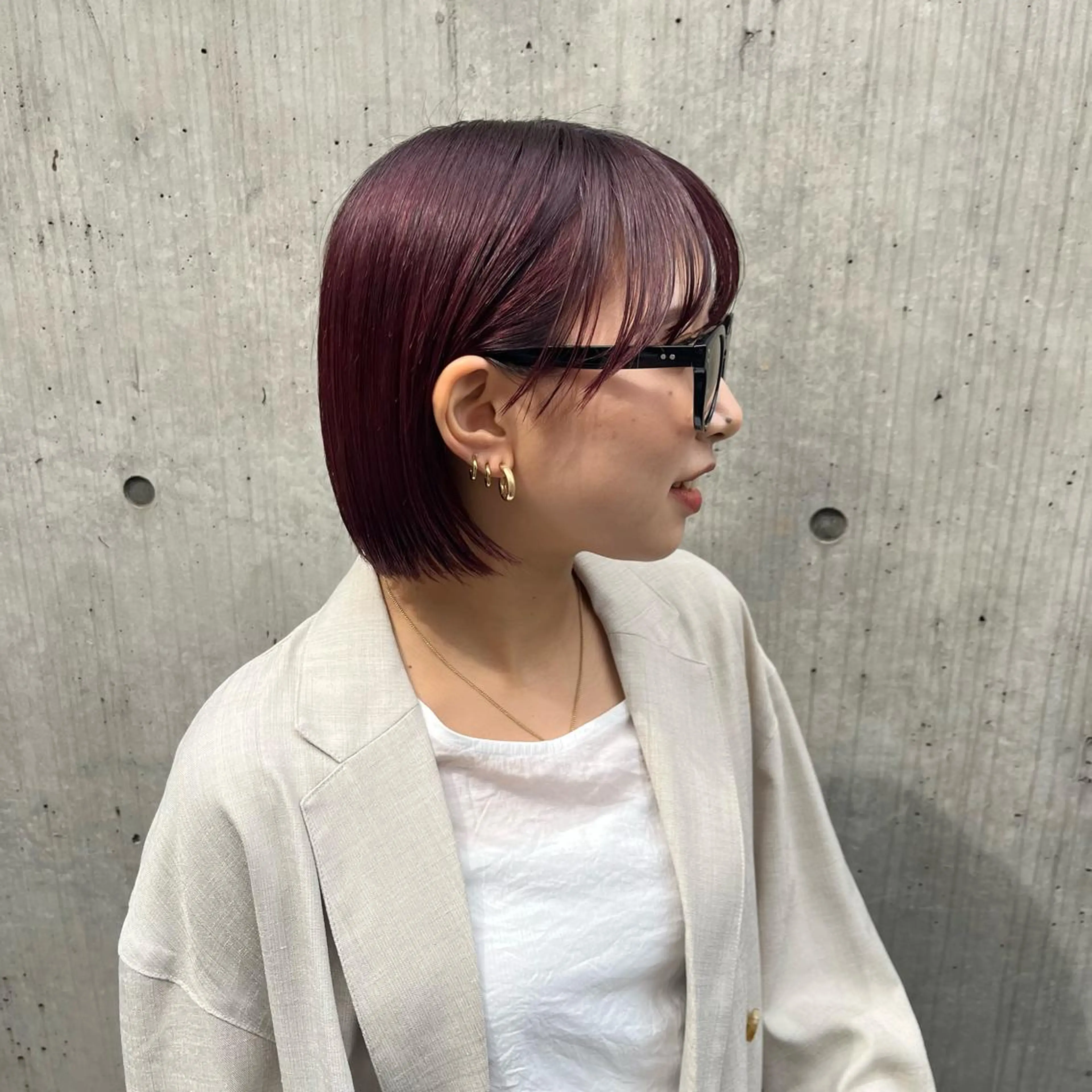 ショート カラー ナミ🩶暗髪/暖色 ❤️/透明感/縮毛のヘアスタイル