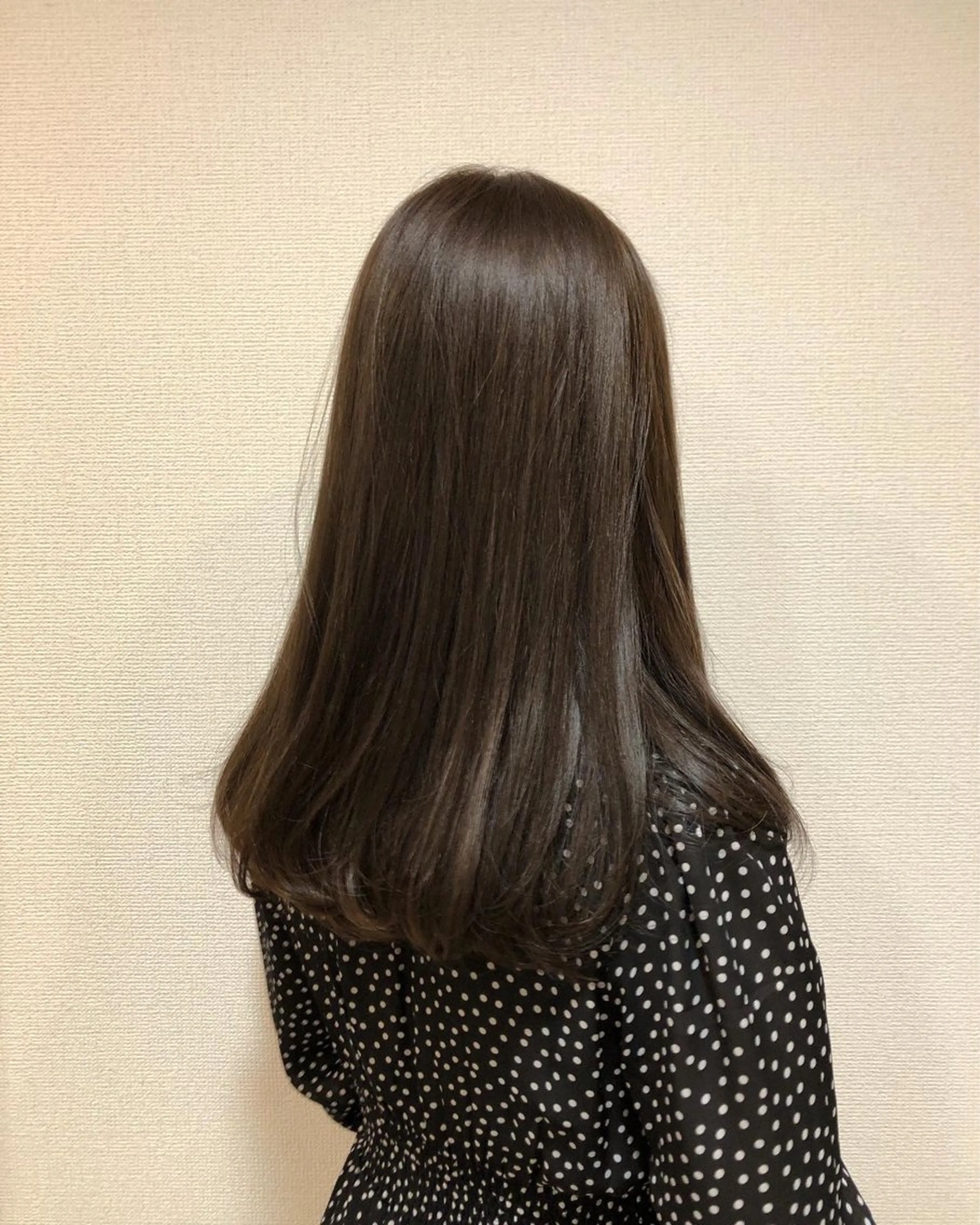 セミロング カット 縮毛矯正 圓井 恭平のヘアスタイル
