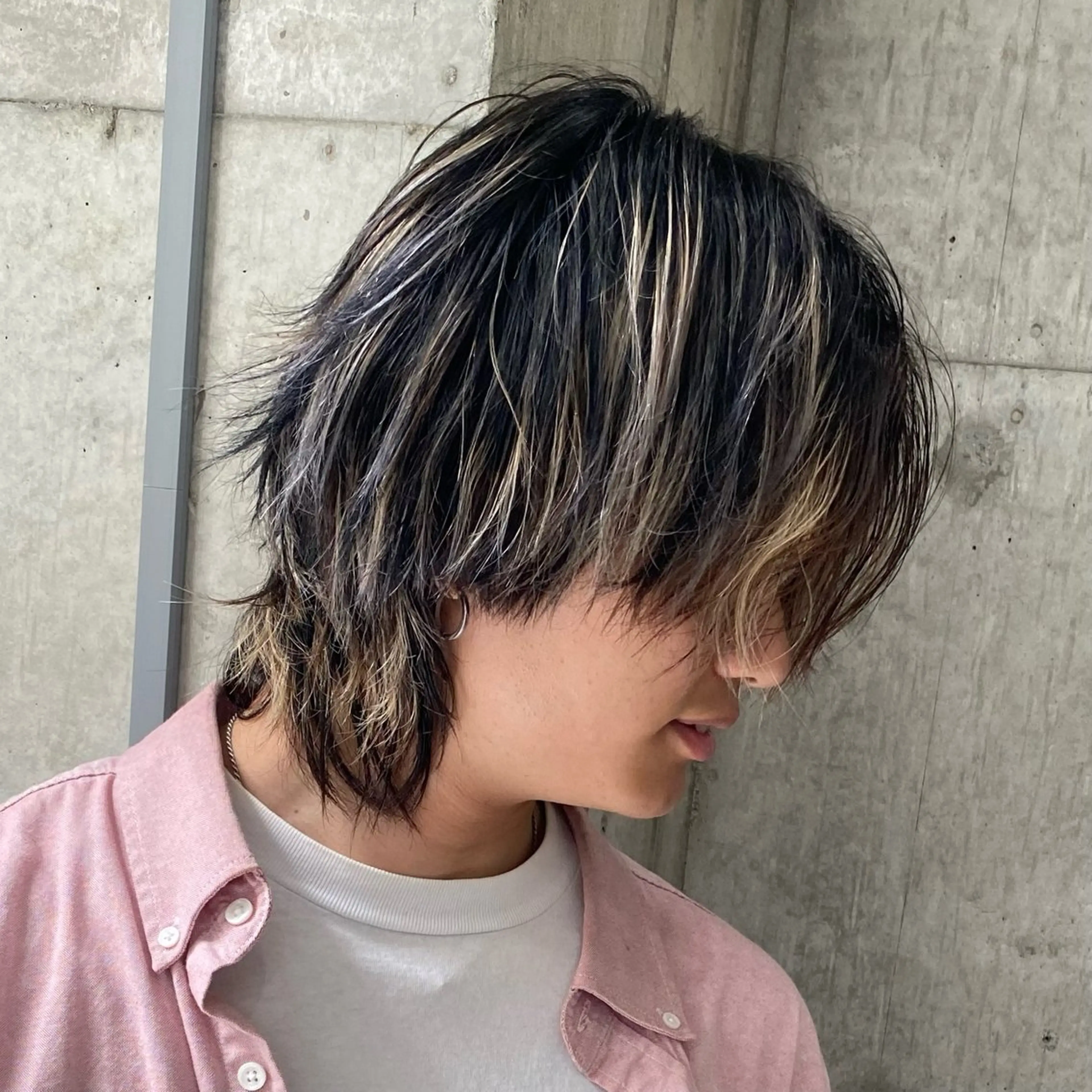 ミディアム メンズ センターパート 刈り上げ センターパート/ニ ュアンスパーマのヘアスタイル