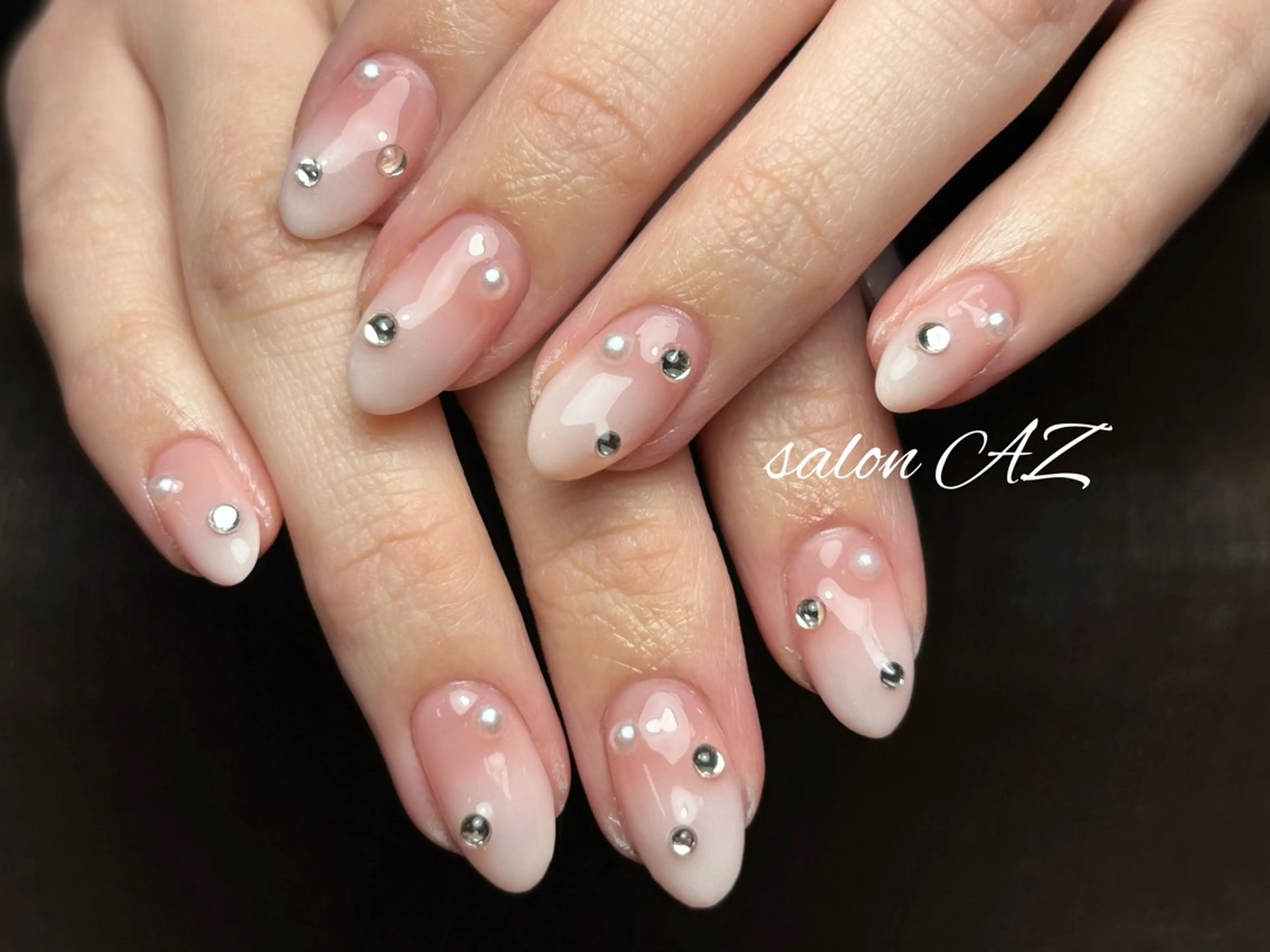 ネイル アートネイル 長さ出し フットネイル フレンチネイル ジェルネイル ハンドネイル salon AZのネイルデザイン