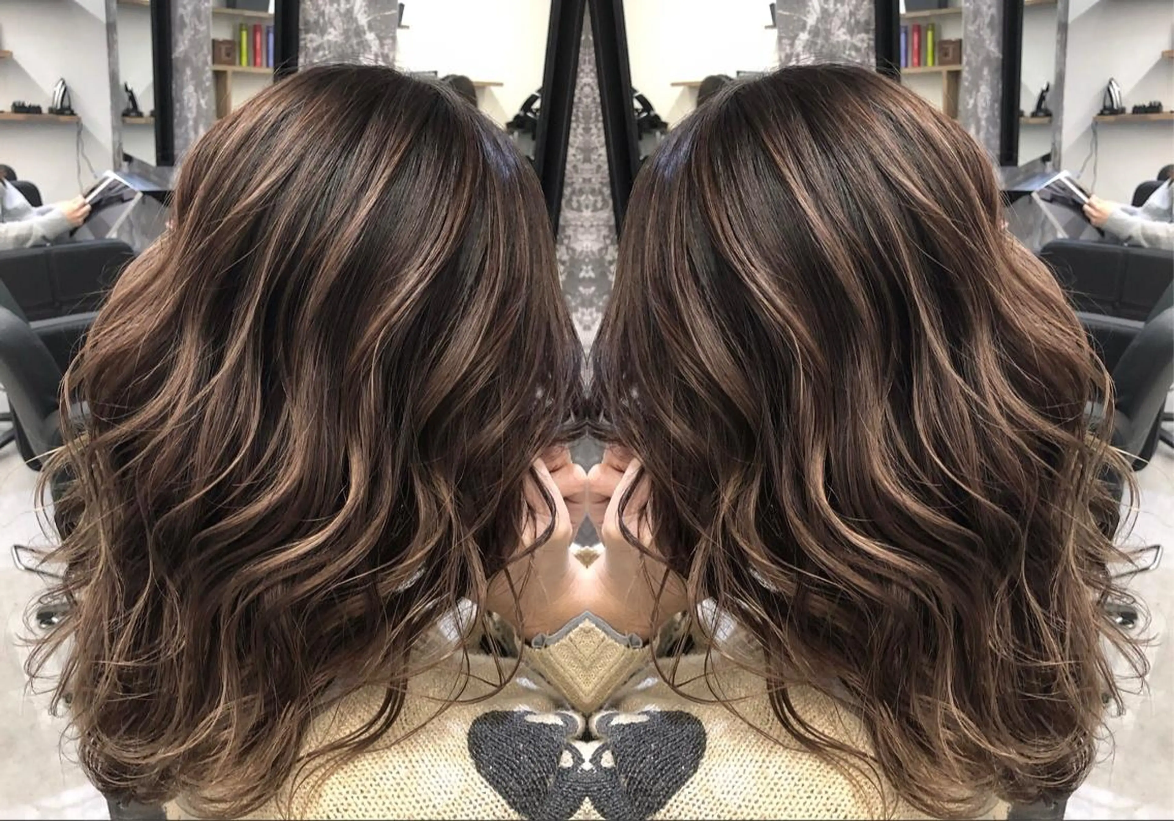 ミディアム カラー ヘアアレンジ シールエクステ バレイヤージュ デザインカラー ハイライトカラー エクステ アンドウ ユウ/ レイヤーカット/韓国のヘアスタイル