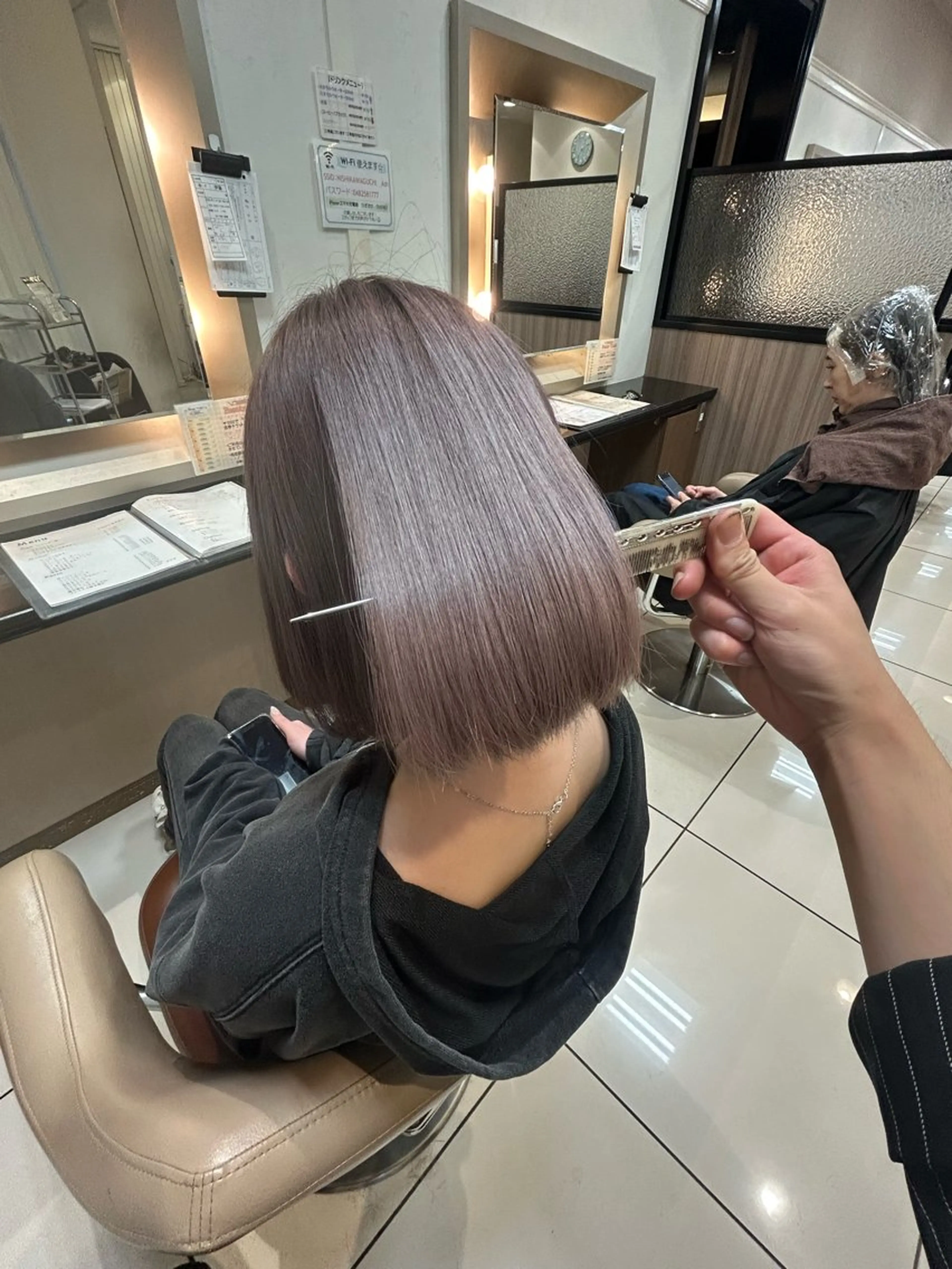 ショート カラー ブリーチ ケアブリーチ 髪質改善 カット ヘアカラー トリートメント 💍美髪矯正💍 髪質改善・店長 伊藤のヘアスタイル