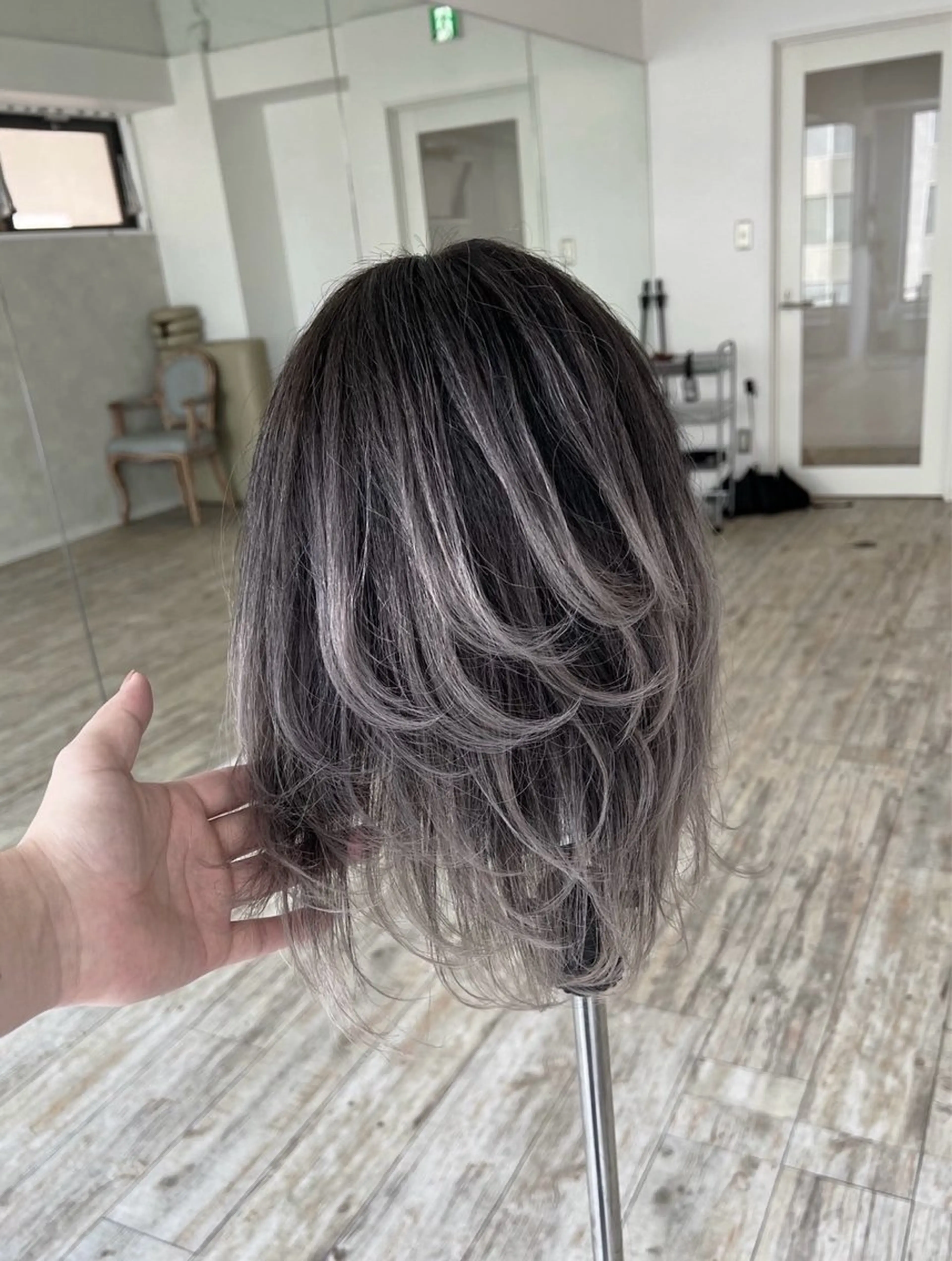 ミディアム カラー バレイヤージュ グレージュ レイヤーカット カット ヘアカラー トリートメント ROBIN所属・指名数No.1 /NAOYAのヘアスタイル