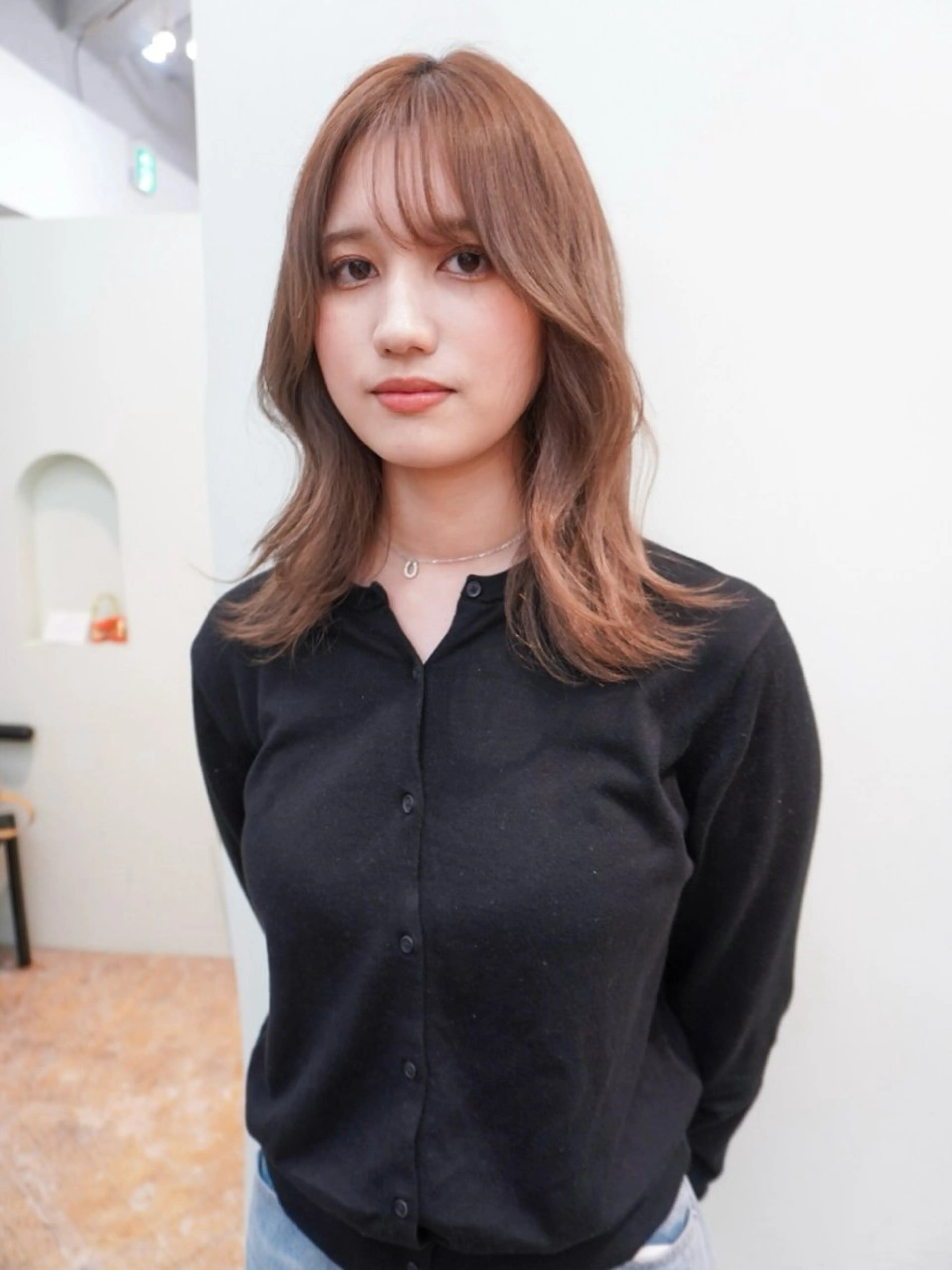 ミディアム カラー ミディアムレイヤー ブリーチ ブラウンカラー レイヤーカット 名古屋カラーモデル/ 暖色カラー/リカのヘアスタイル