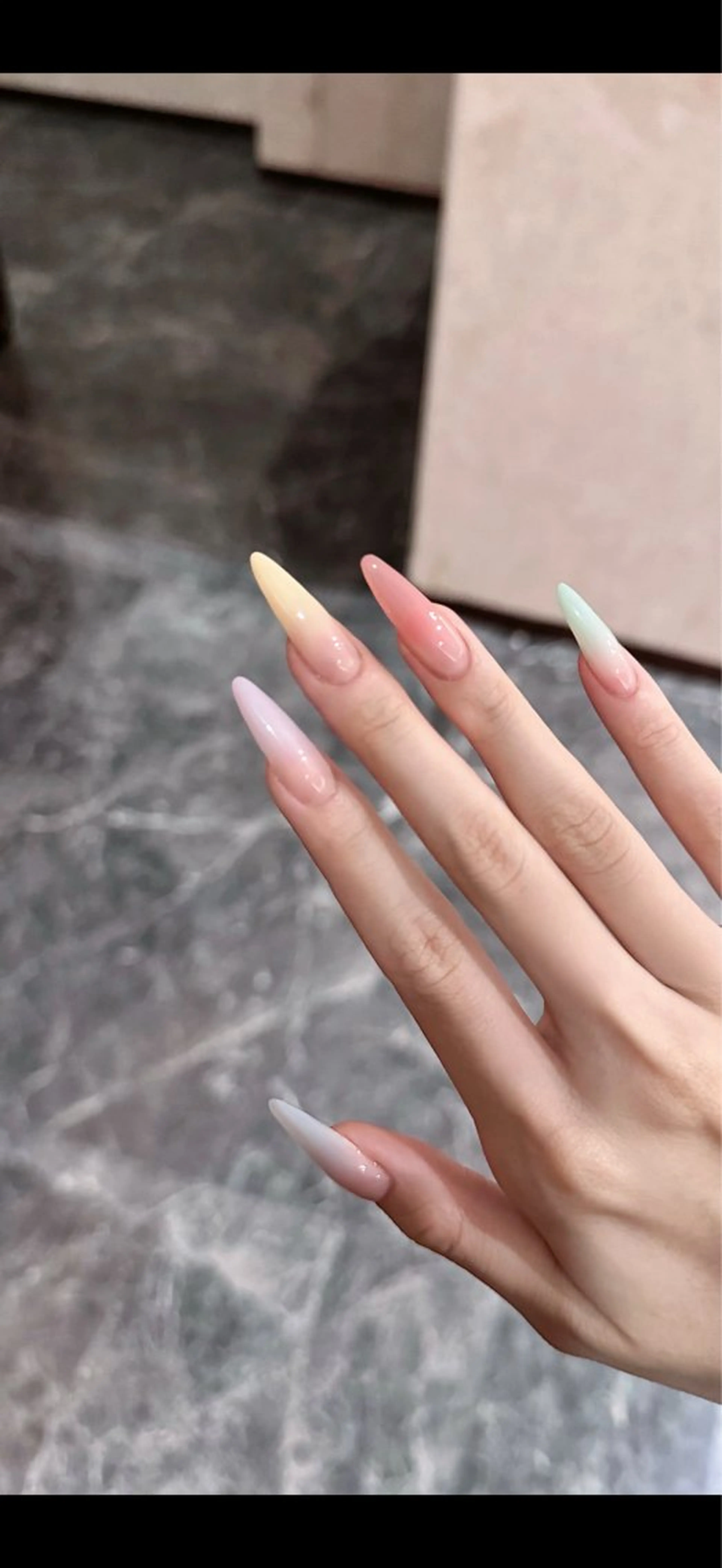 ネイル Sunny nail メナのネイルデザイン