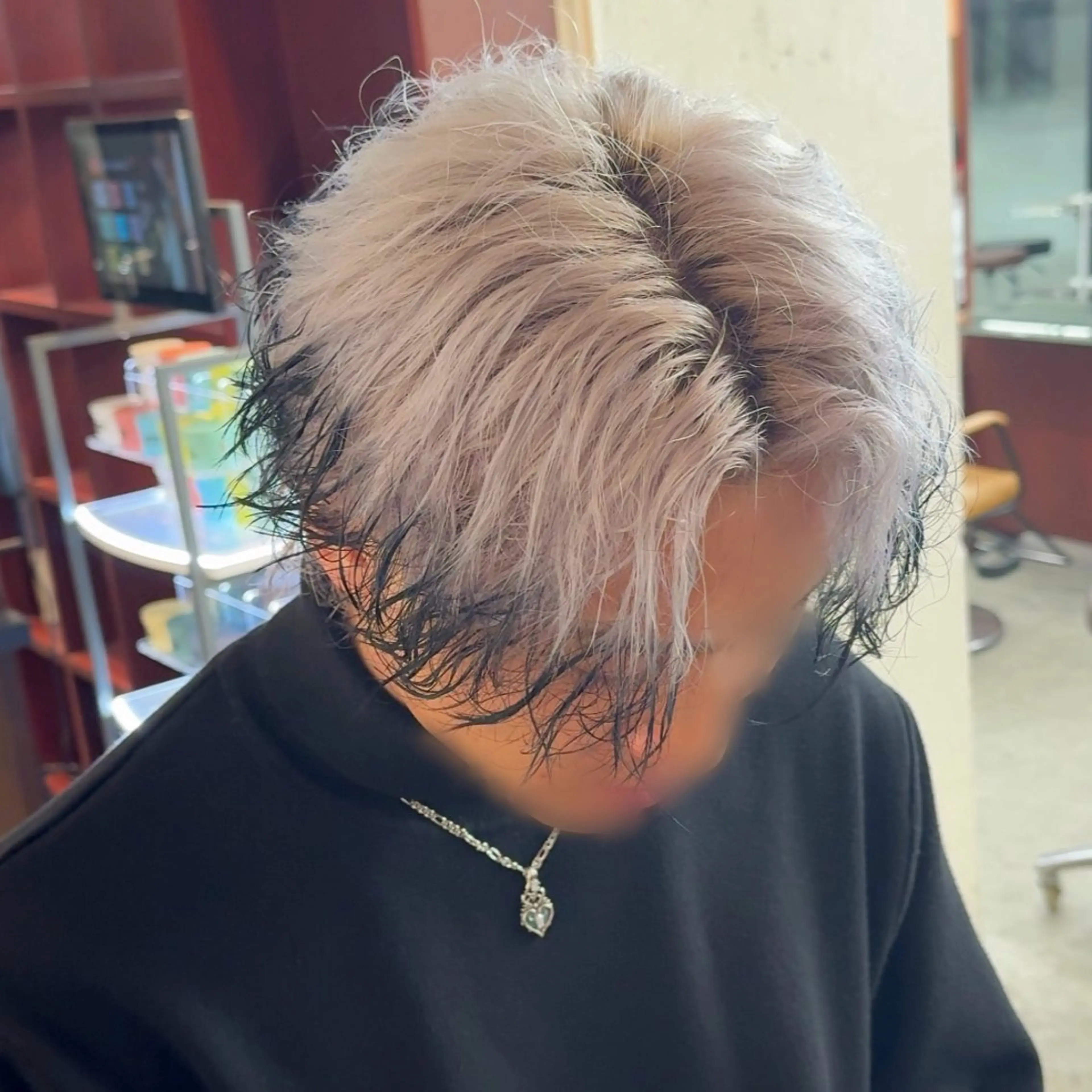 カット＋エフェクトブリーチカラーの写真