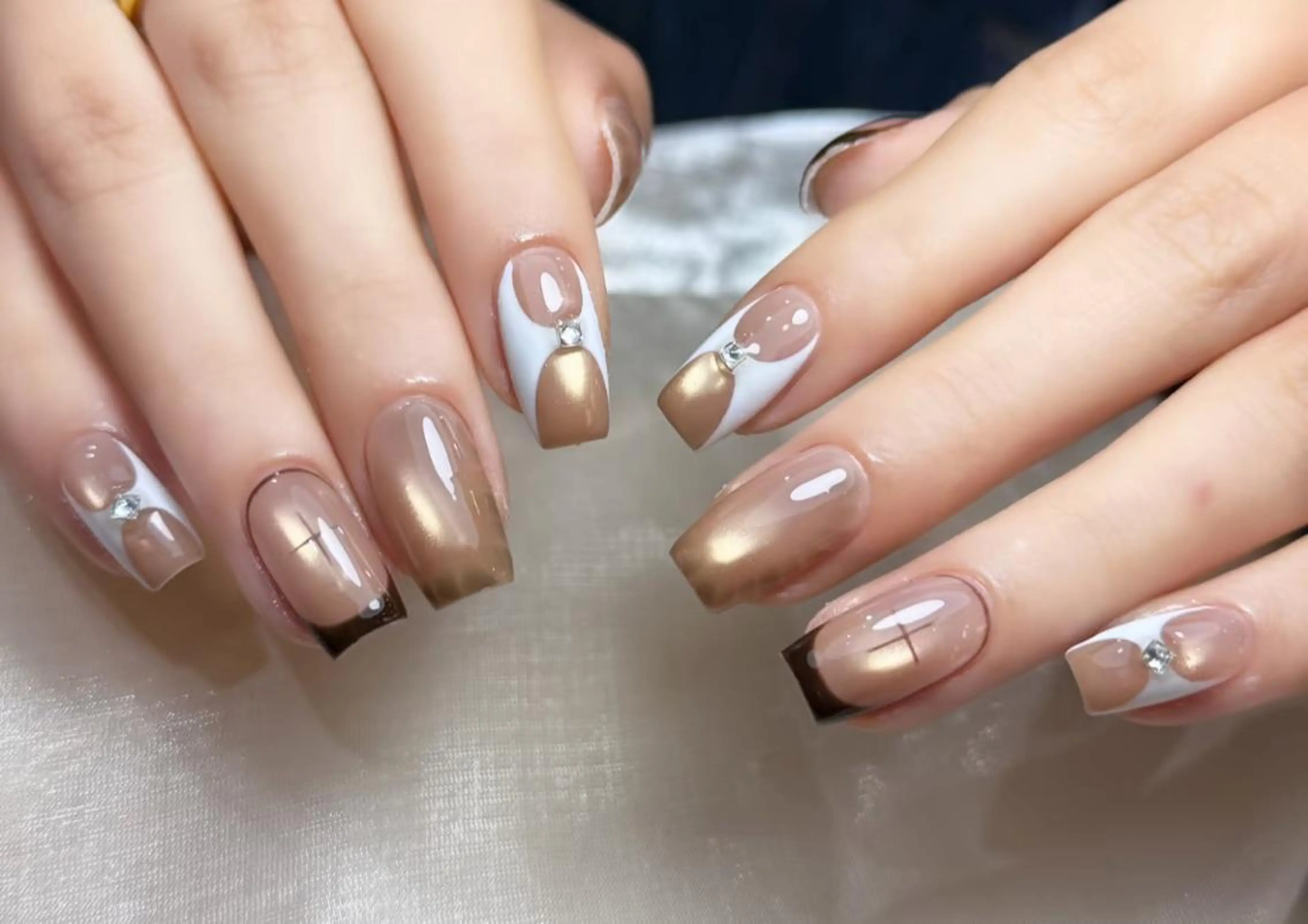 ネイル ハンドネイル ハンドケア 🍑 momo_nailのネイルデザイン