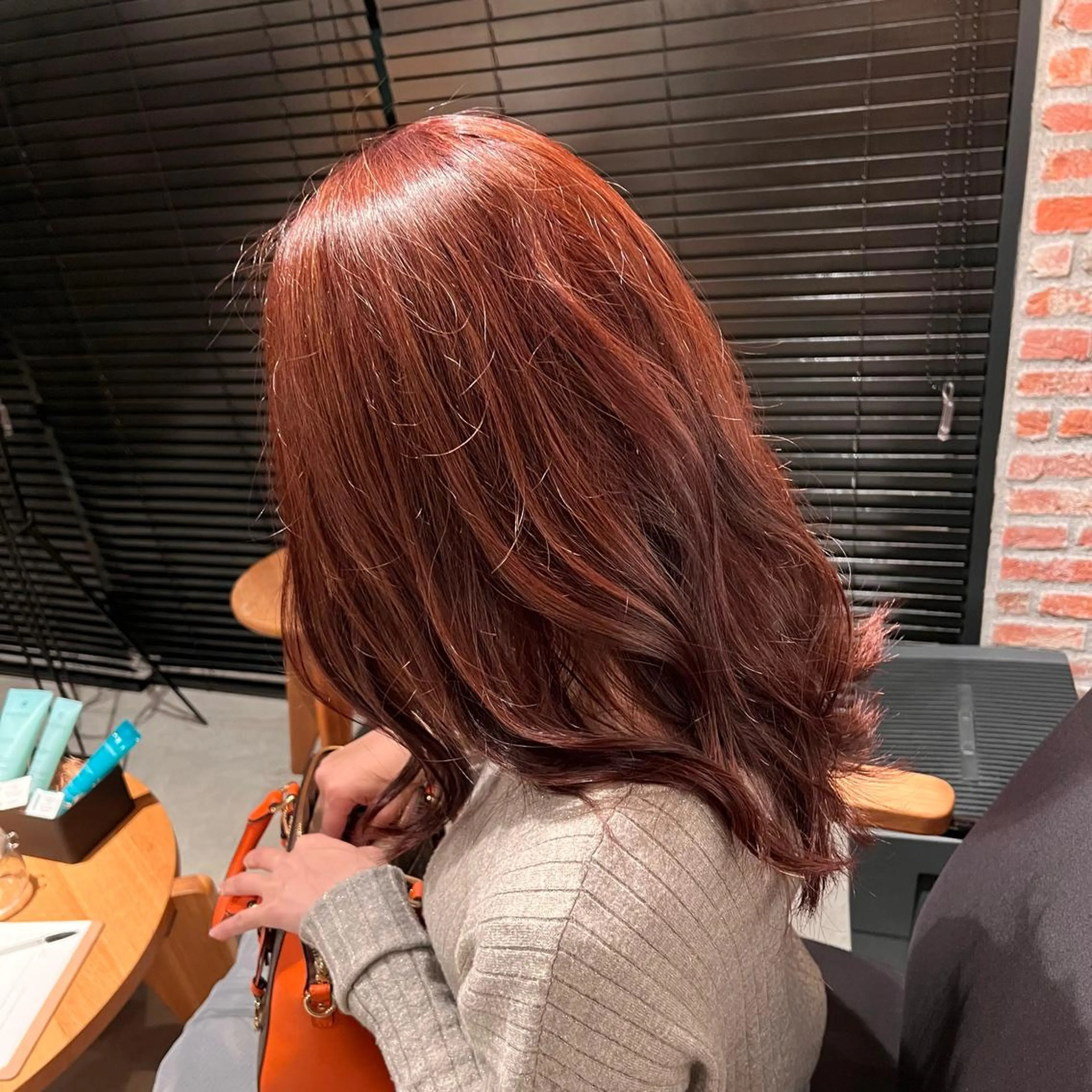 カラー ブリーチ ハイライトカラー 武山 侑奈のヘアスタイル