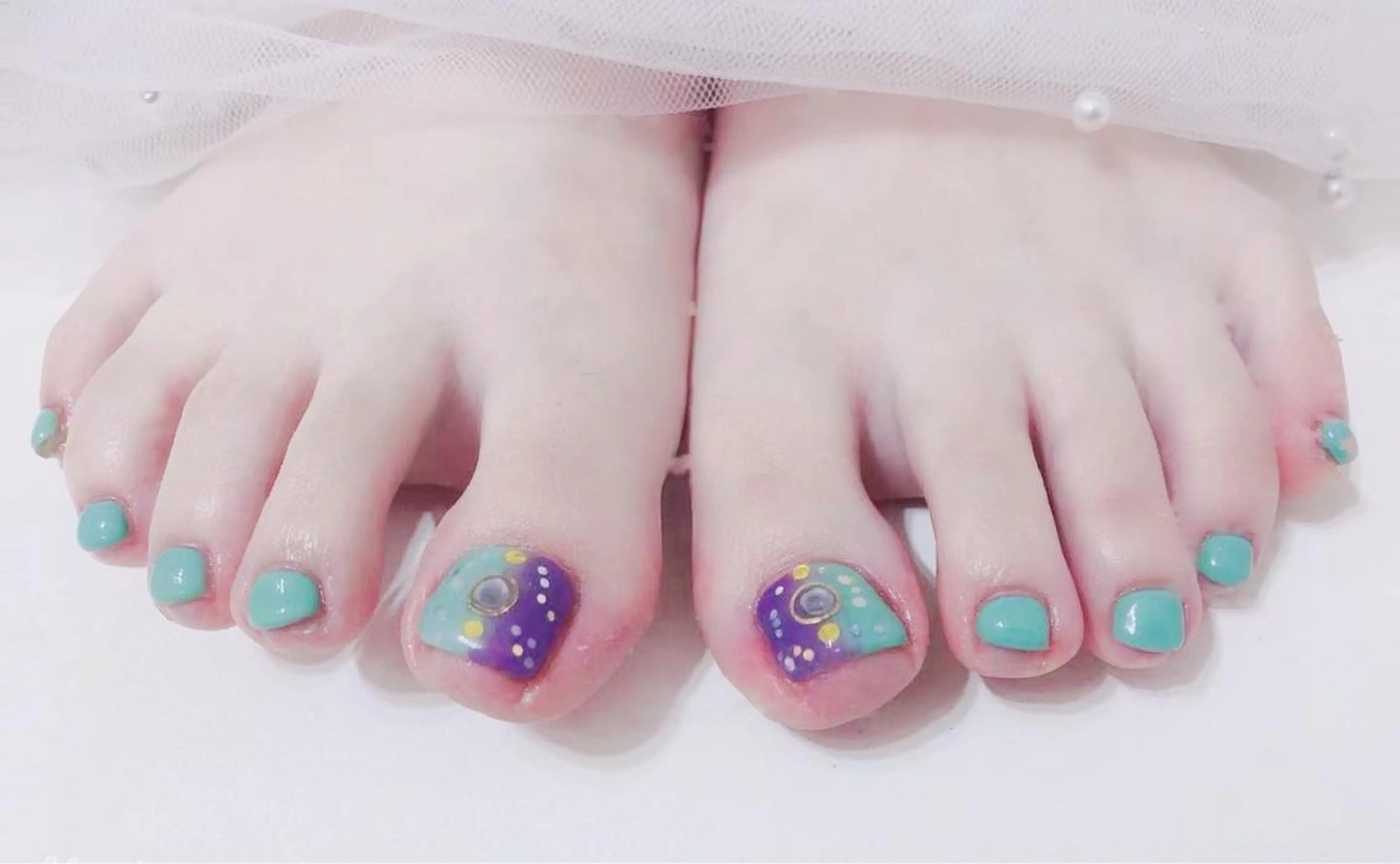 ネイル マジック ミラーのネイルデザイン