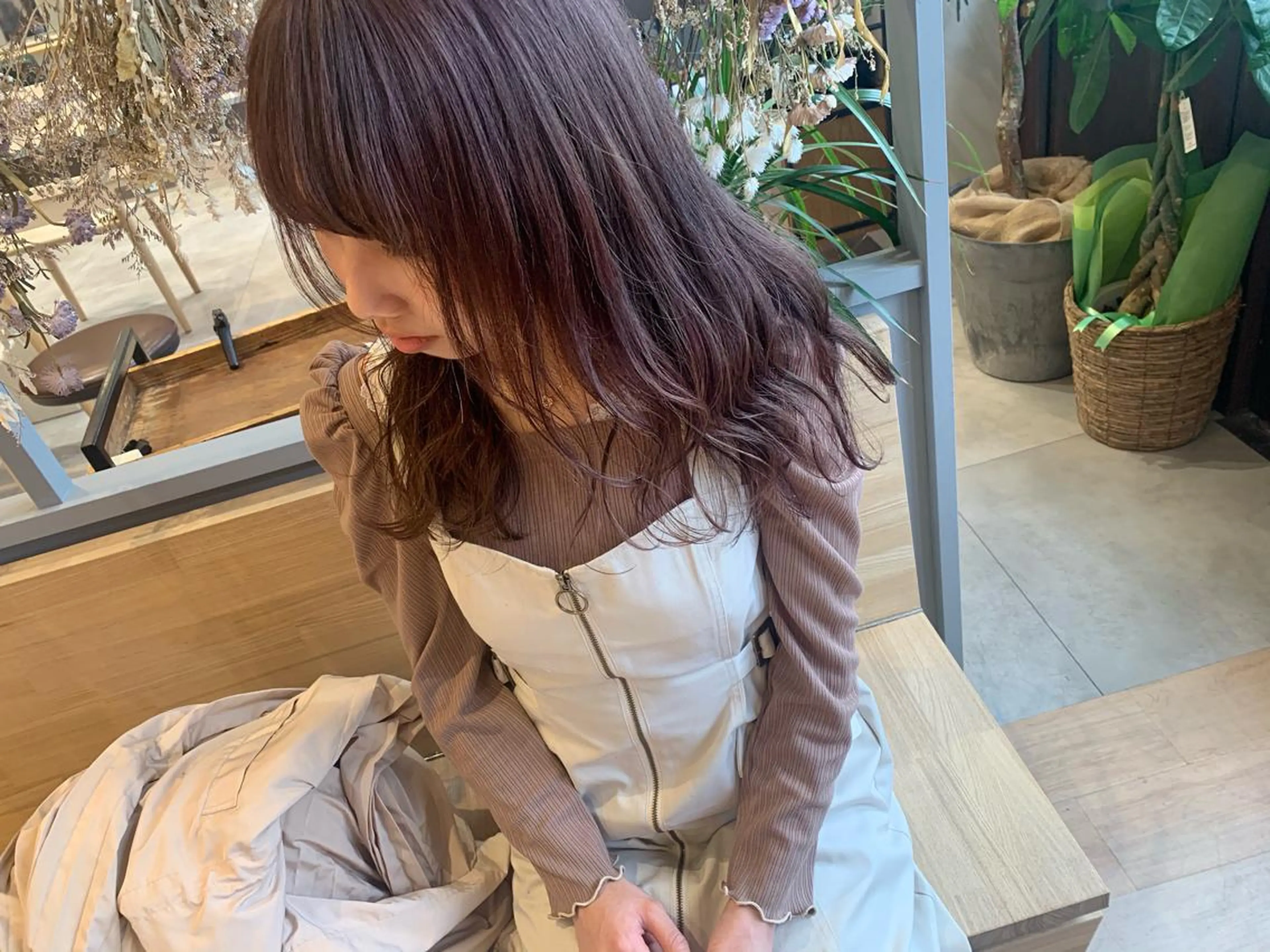 ロング カラー ラベンダーカラー ラベンダーピンク ピンクカラー 吉田 早織のヘアスタイル