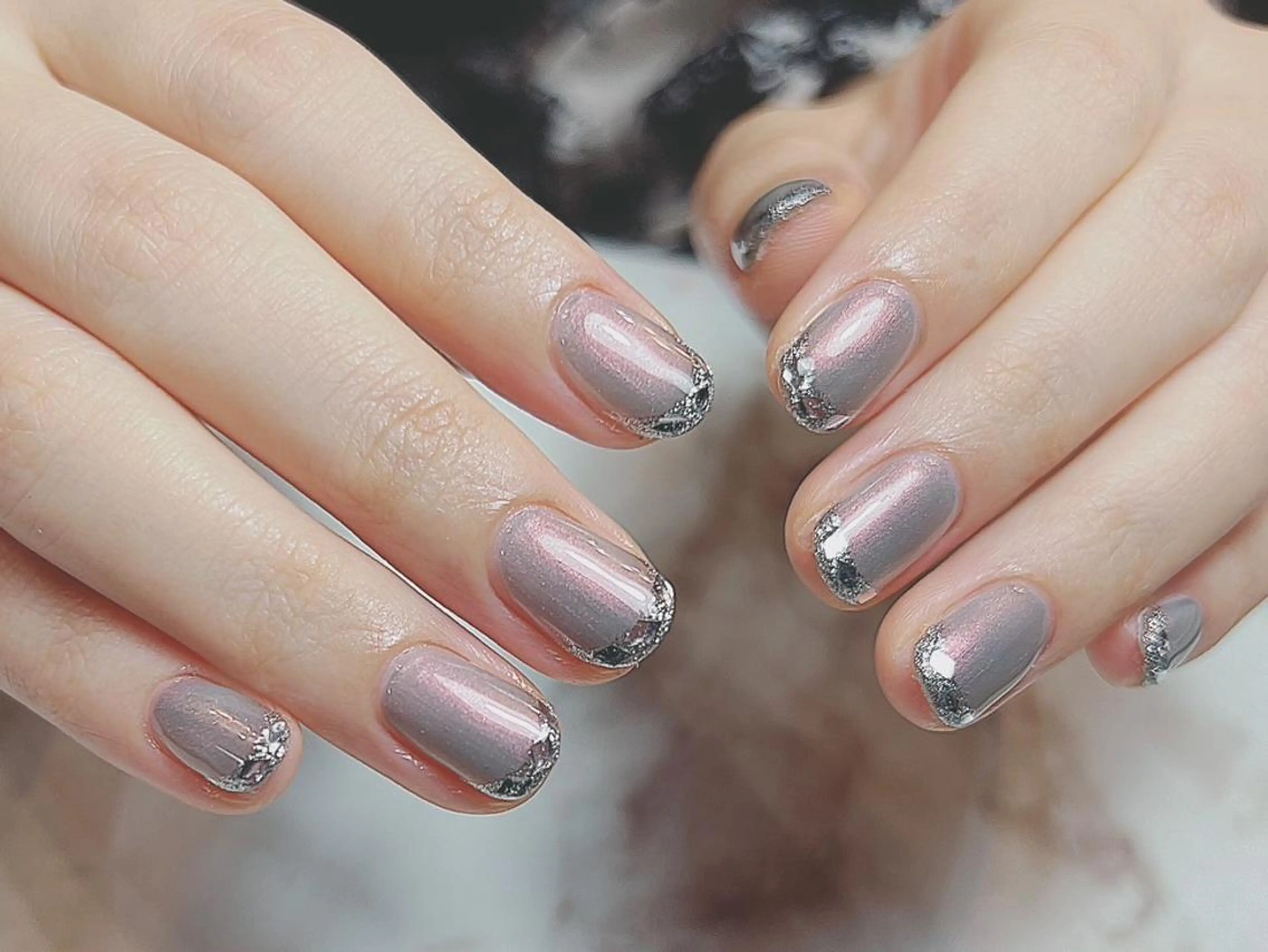 ネイル アートネイル フレンチネイル ガラスフレンチ ゴールド ホログラムネイル Nailist Honamiのネイルデザイン