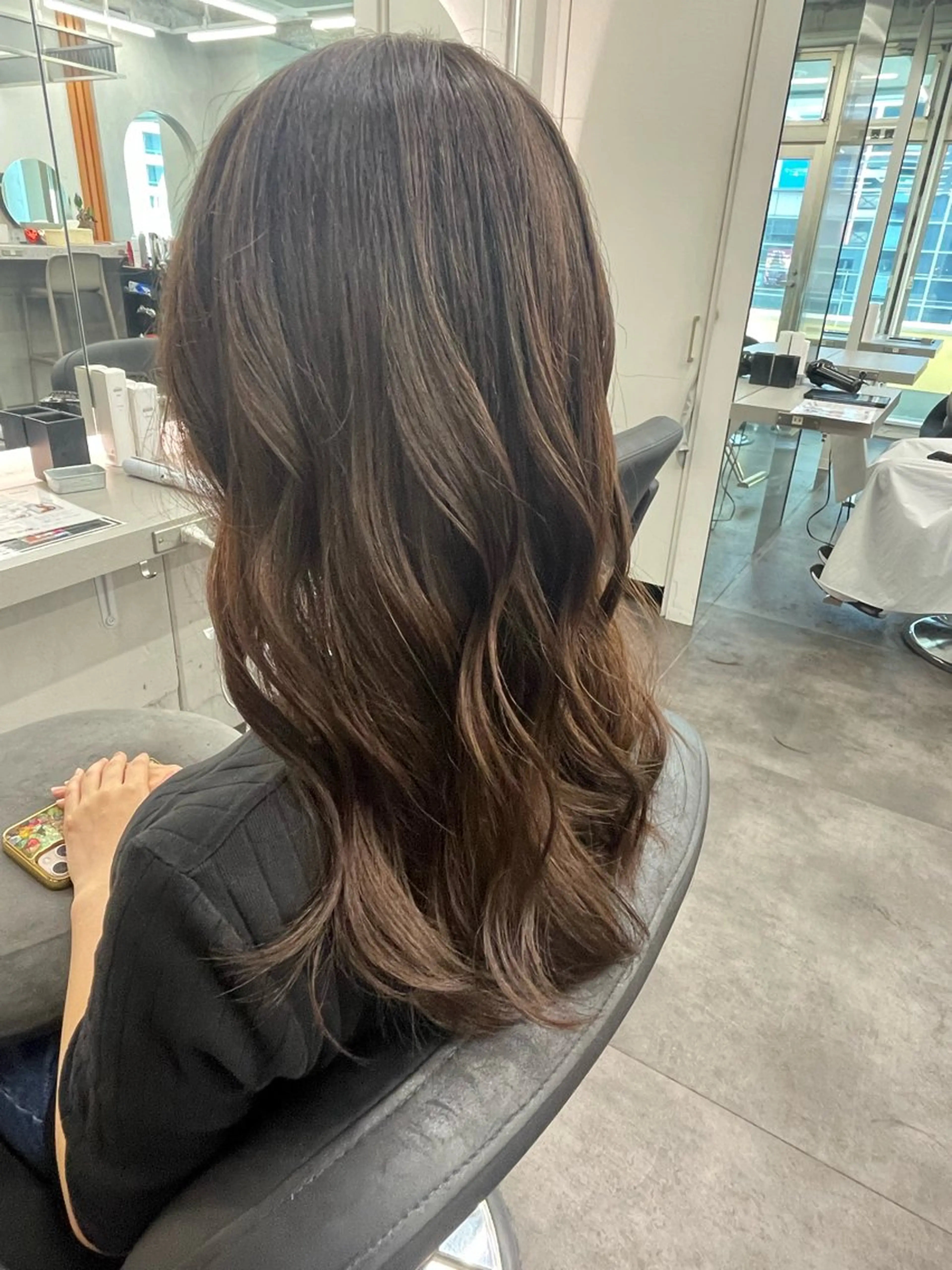 ロング カラー いとう このみのヘアスタイル