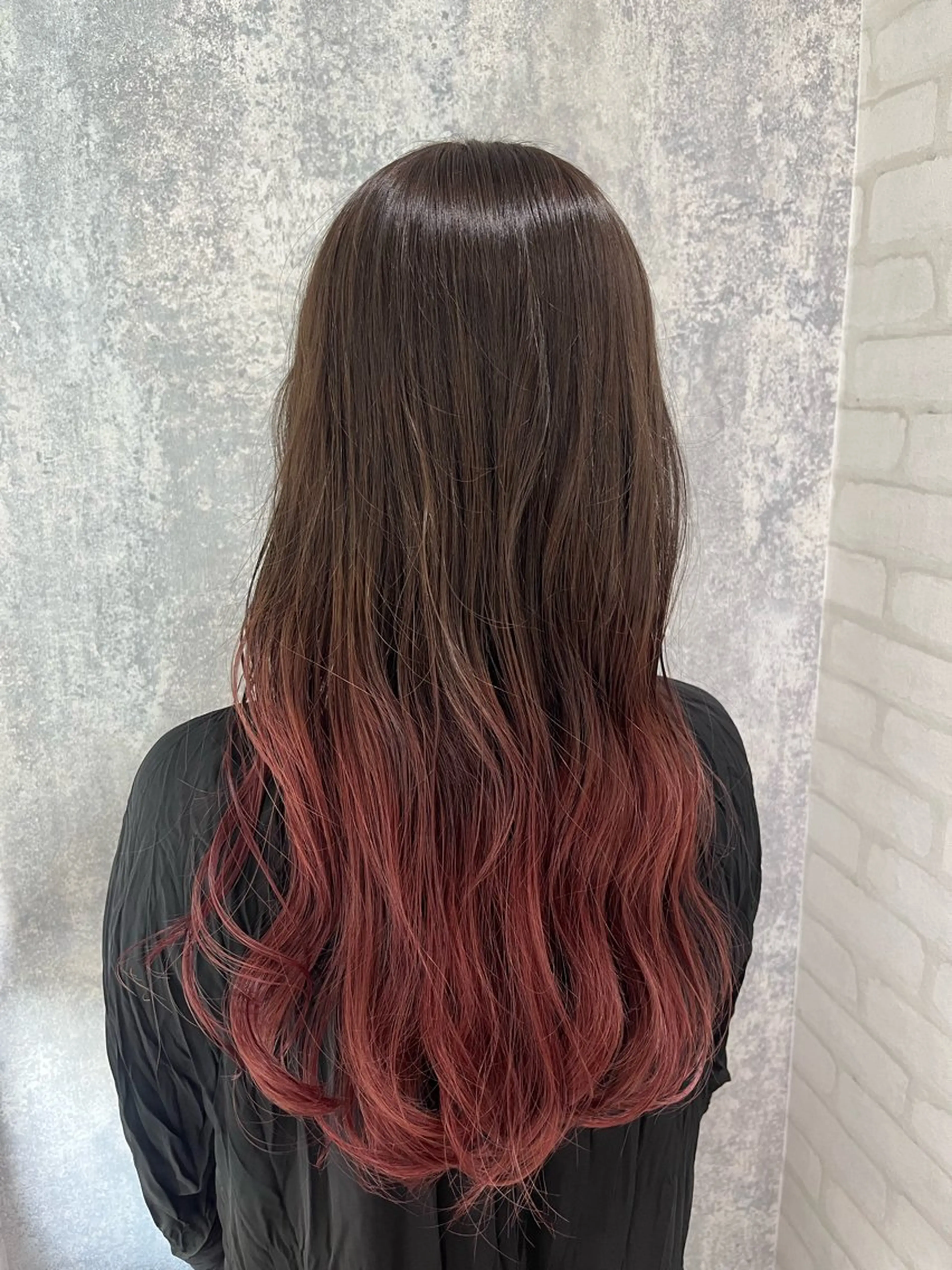 セミロング カラー グラデーションカラー カット ヘアカラー トリートメント 詩乃🎀ピンク 暖色系🫧レイヤーのヘアスタイル
