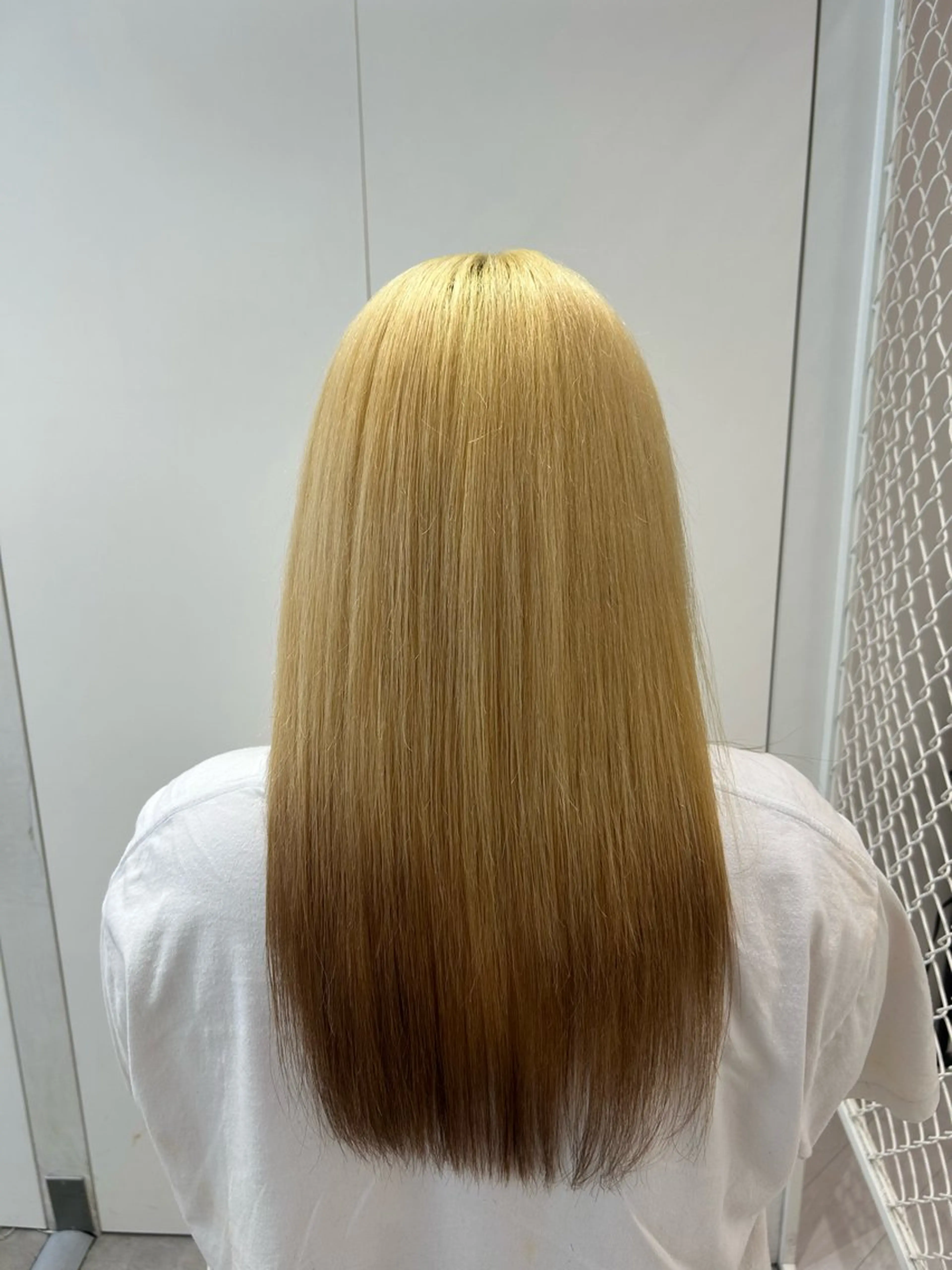 ロング トリートメント himari💜 ハイトーンカラーのヘアスタイル