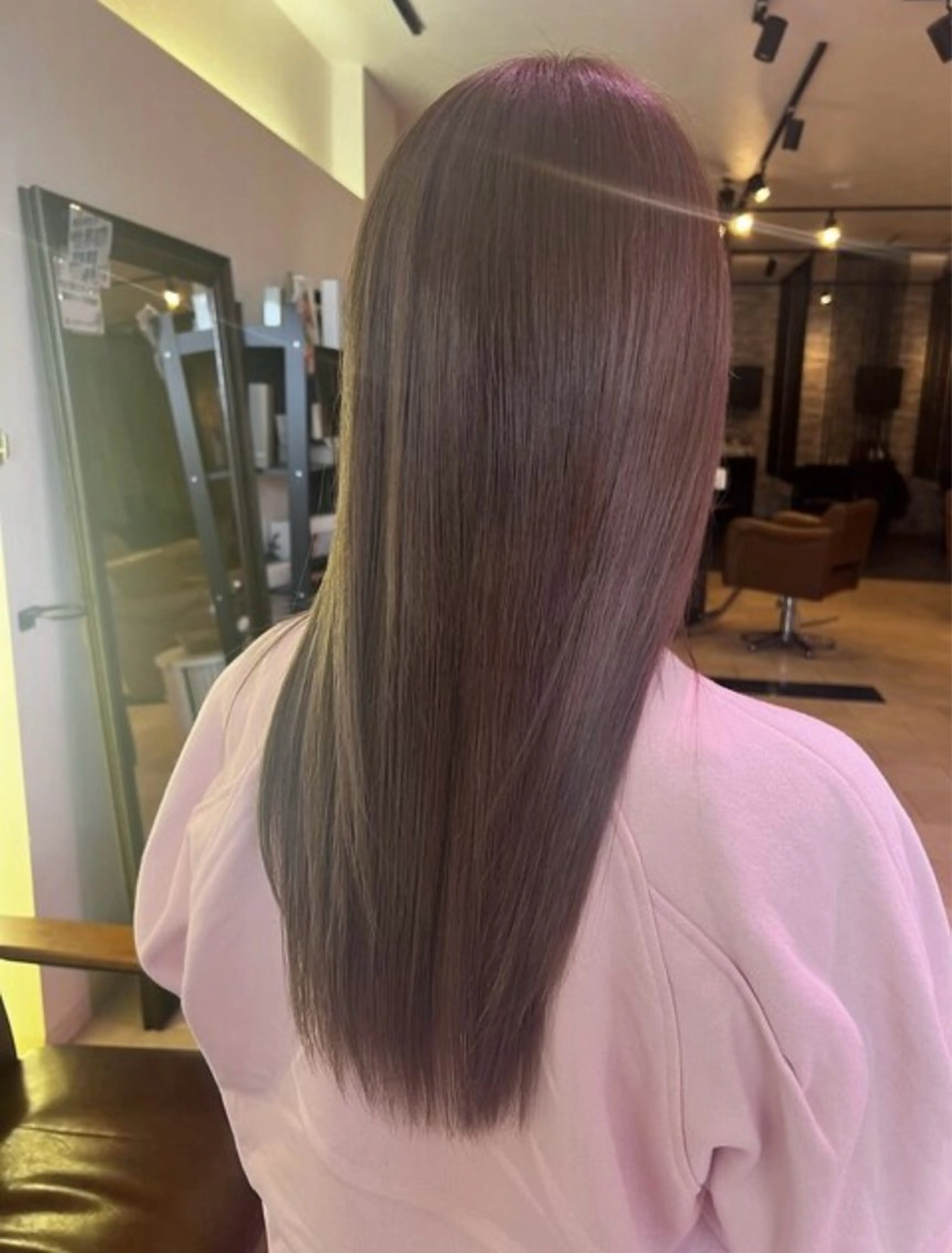 ロング カラー Cuthie 泉川のヘアスタイル