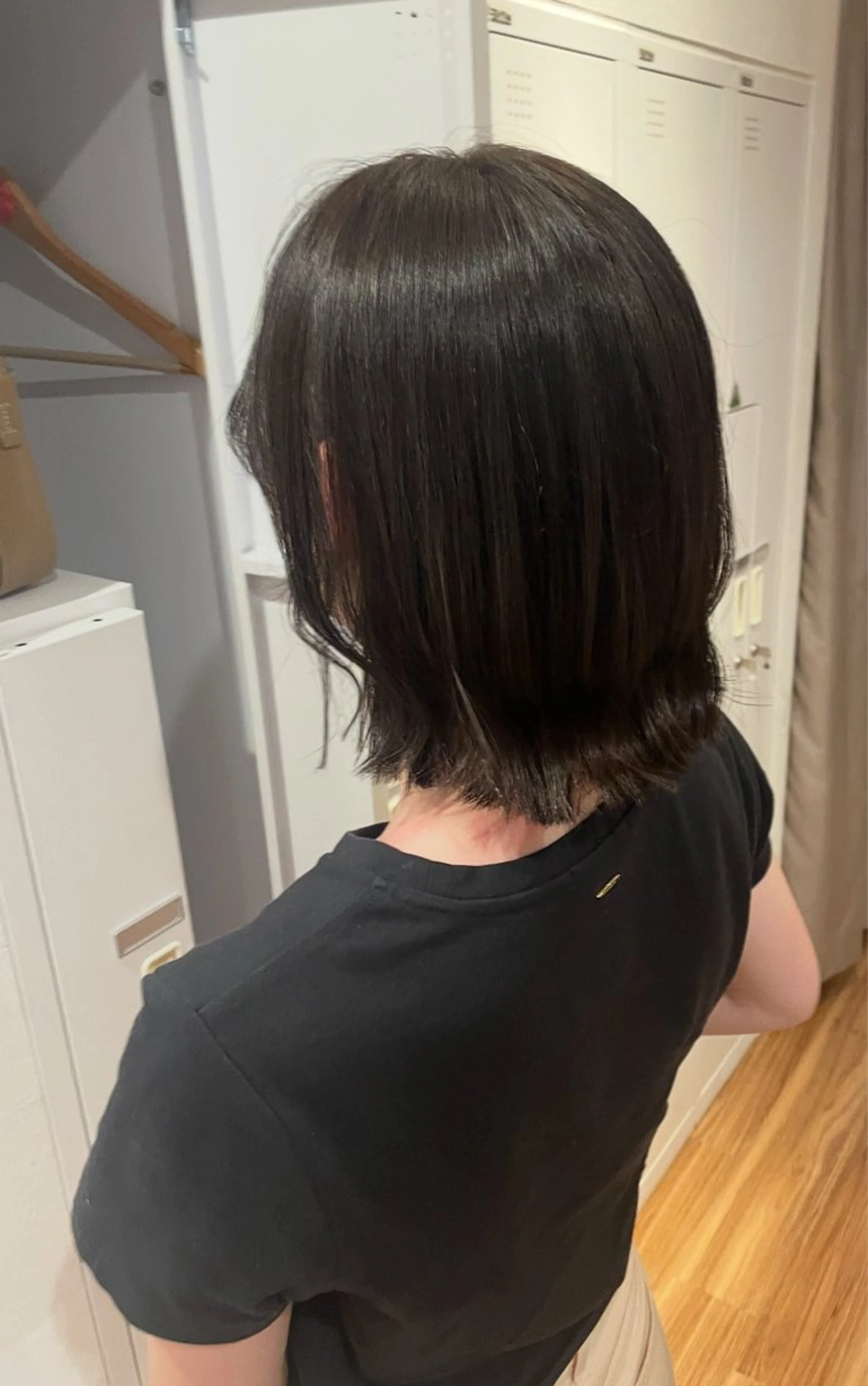 ショート カラー グレージュ 木田 絢子のヘアスタイル