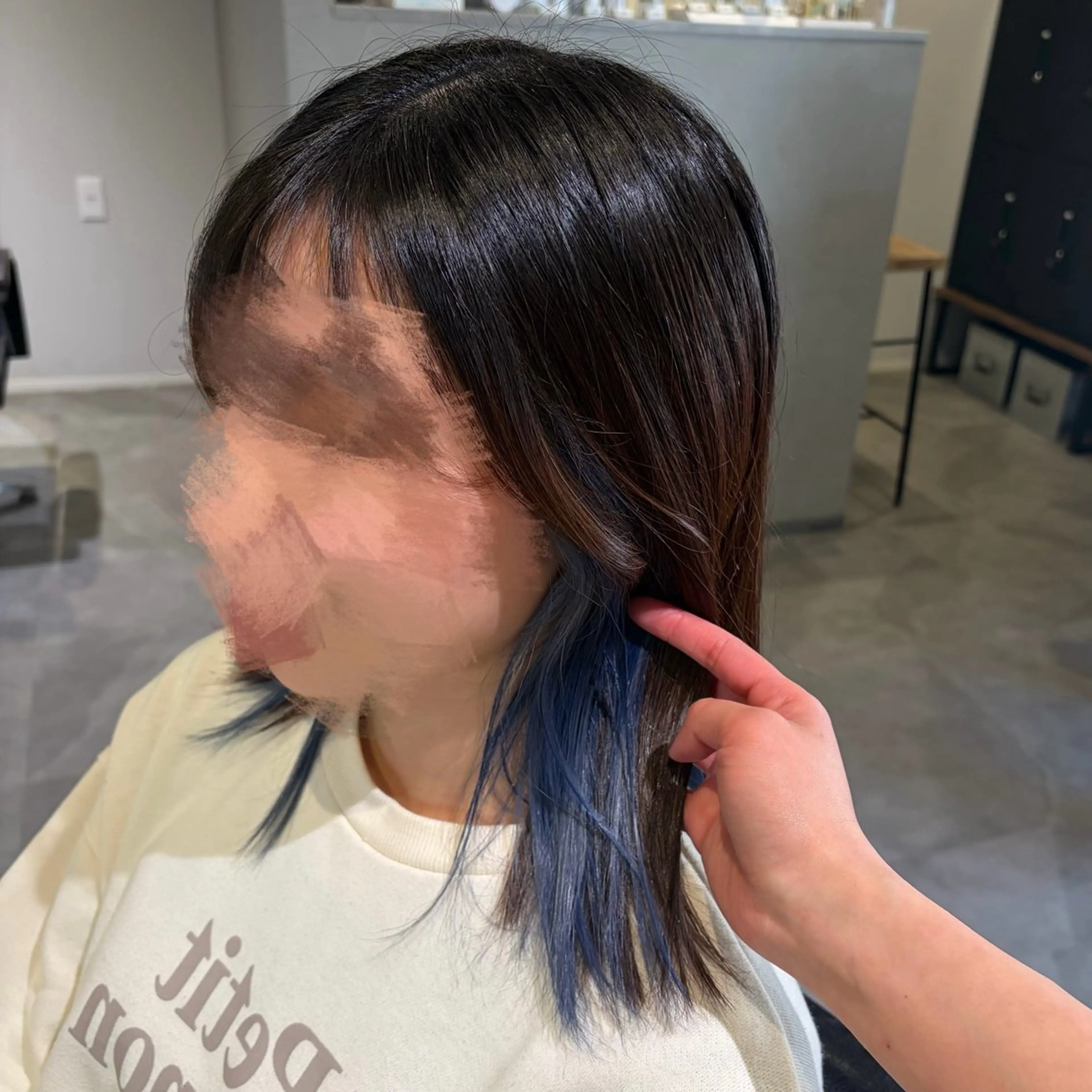 ミディアム カラー ブルーカラー イヤリングカラー ヘアカラー MIRUKA/ 暖色カラー/ベージュのヘアスタイル