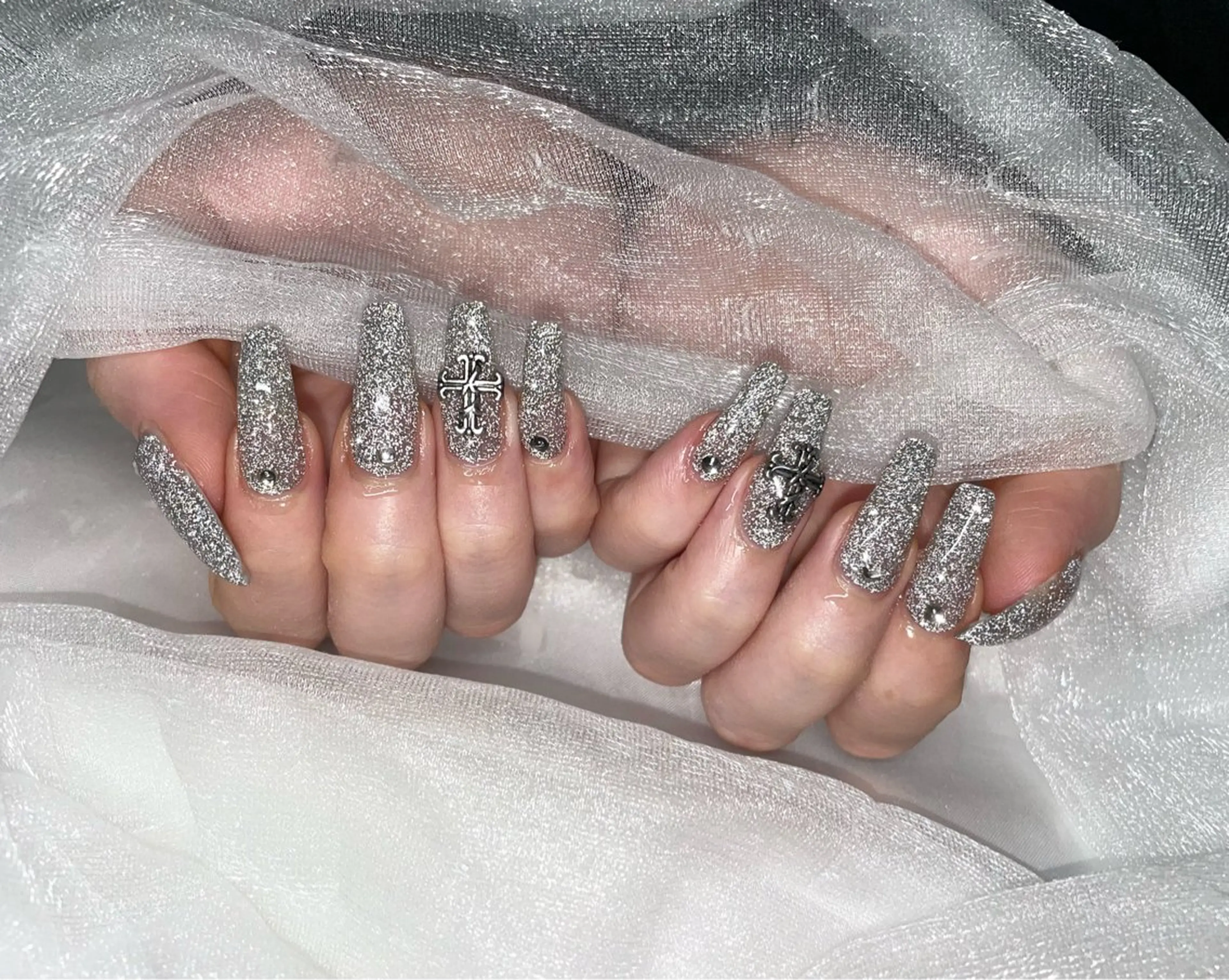 ネイル Roi〈ロワ〉 Minakoのネイルデザイン