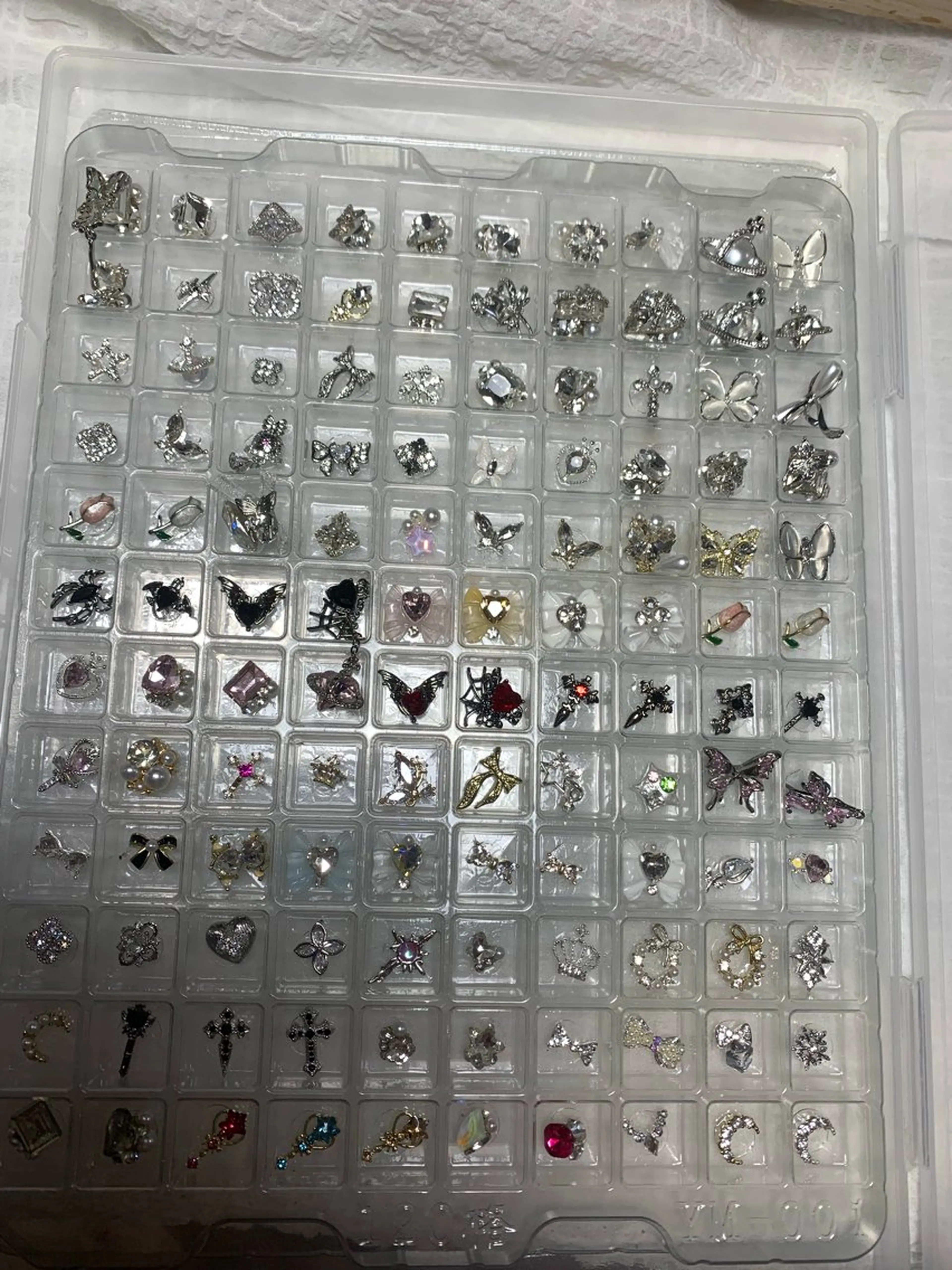 ネイル U·Mi nail salon所属・U·Mi 上野御徒町容のネイルデザイン