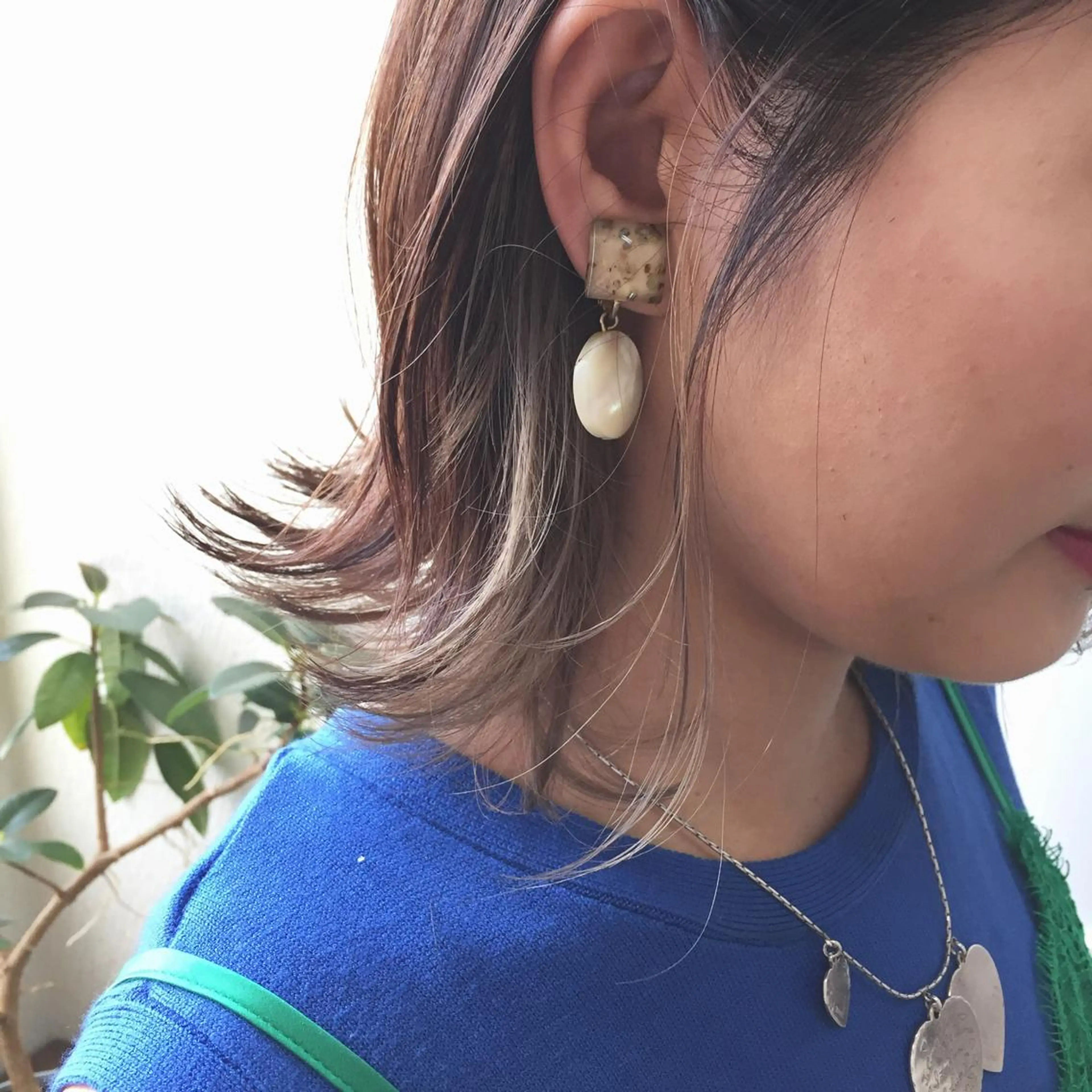 ミディアム カラー ベージュカラー ブリーチ カシス カシスベージュ カット ヘアカラー トリートメント 小木曽智美 /ボブ/ショートのヘアスタイル