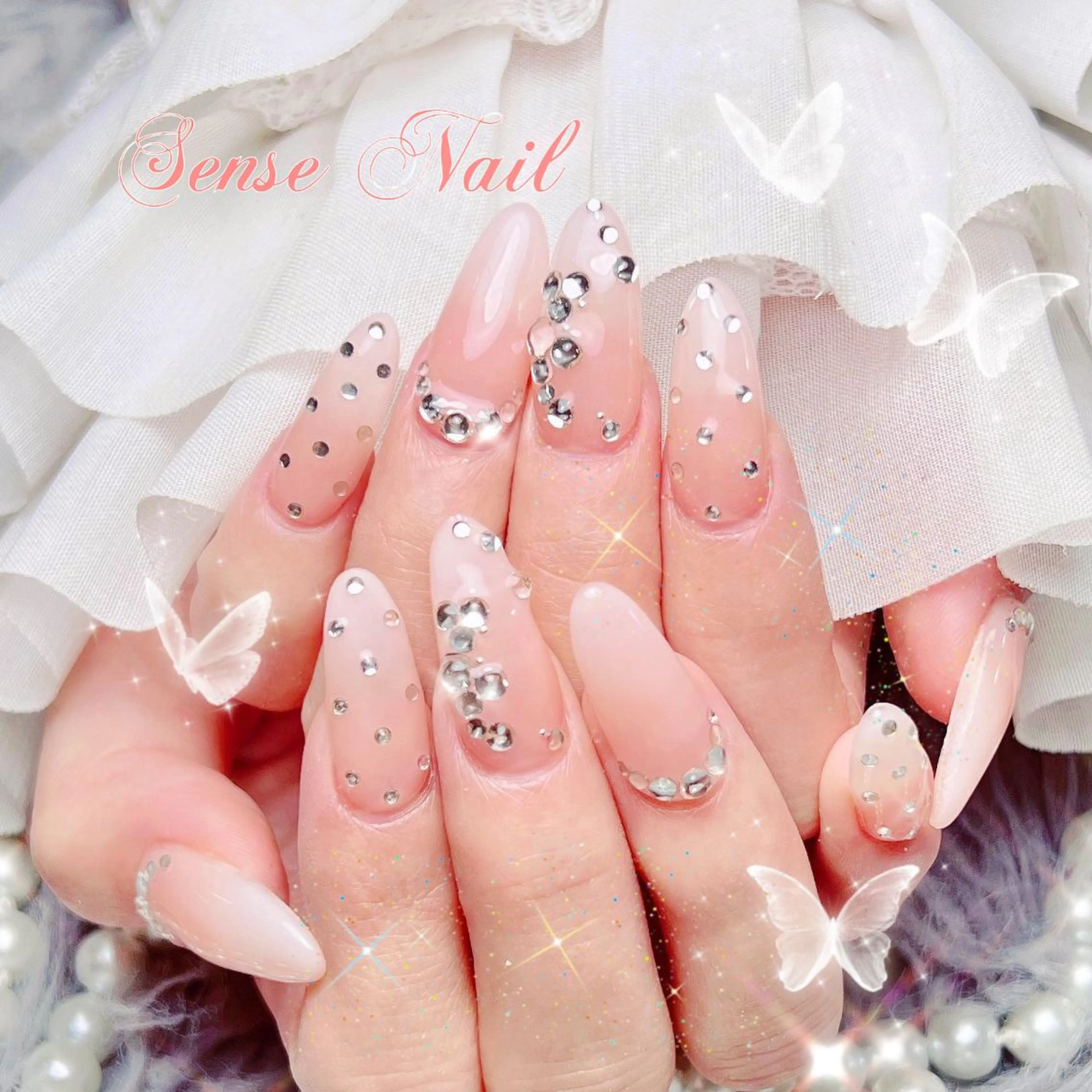 ネイル ハンドネイル ハンドケア Queenie 🦋のネイルデザイン