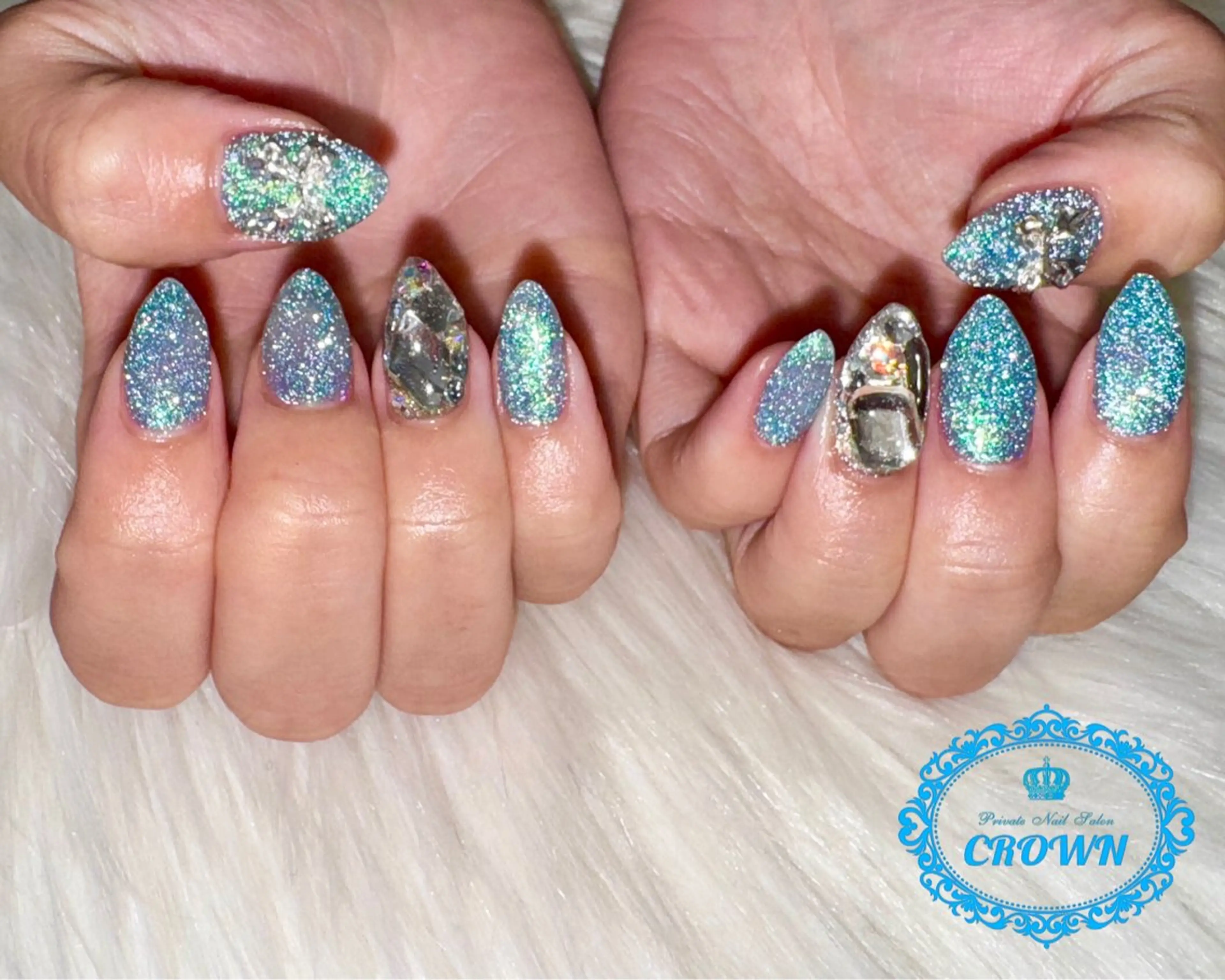 ネイル CROWN プライベートサロンのネイルデザイン